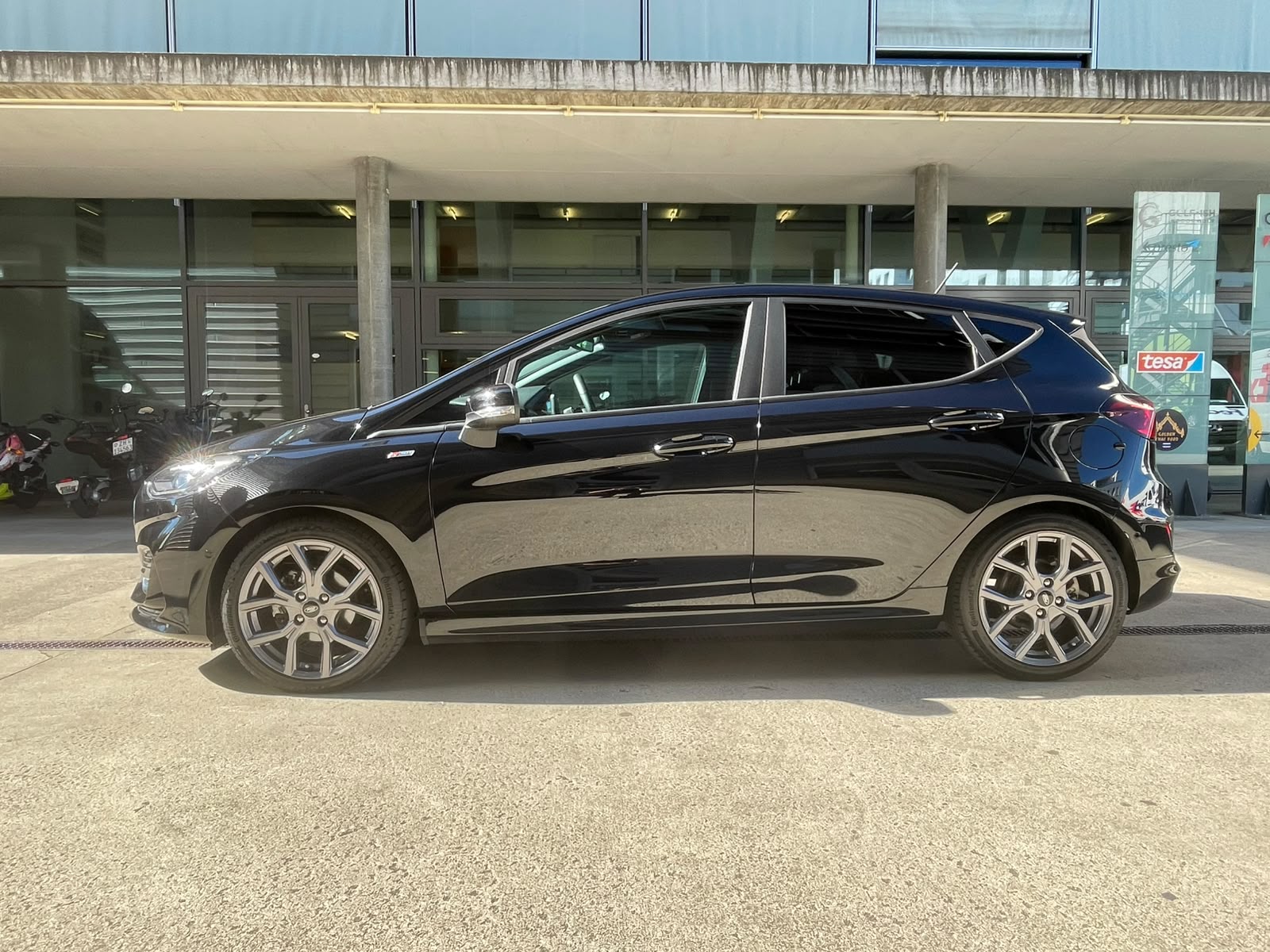FORD Fiesta 1.0 SCTi MHEV ST Line X Automat-image-1