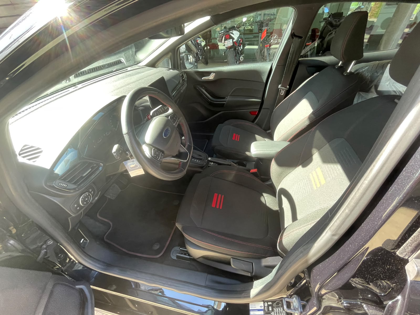 FORD Fiesta 1.0 SCTi MHEV ST Line X Automat-image-8