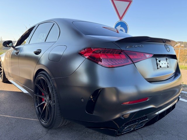 MERCEDES-BENZ C 63 S AMG T E Performance 4 Matic Executive Edition CH-Fahrzeug – 1. Hand – Vollausstattung-image-5