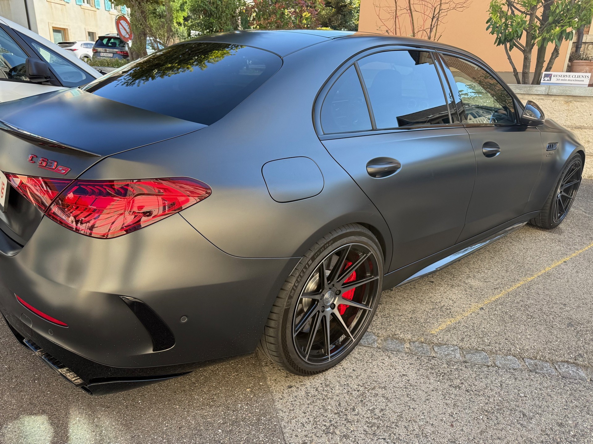 MERCEDES-BENZ C 63 S AMG T E Performance 4 Matic Executive Edition CH-Fahrzeug – 1. Hand – Vollausstattung-image-1