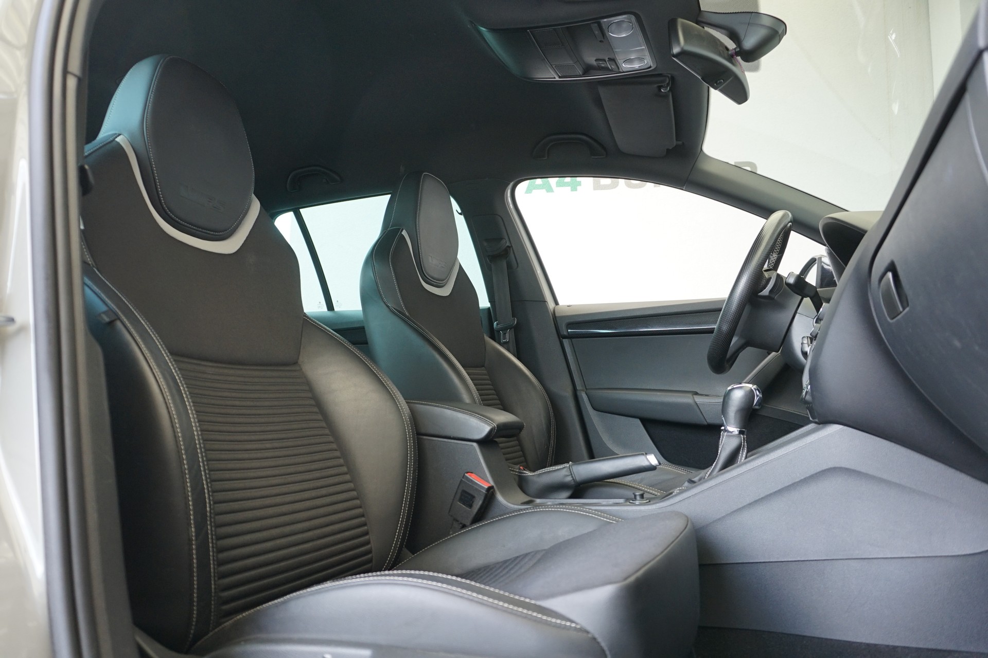 SKODA Octavia 2.0 TDI RS-image-17