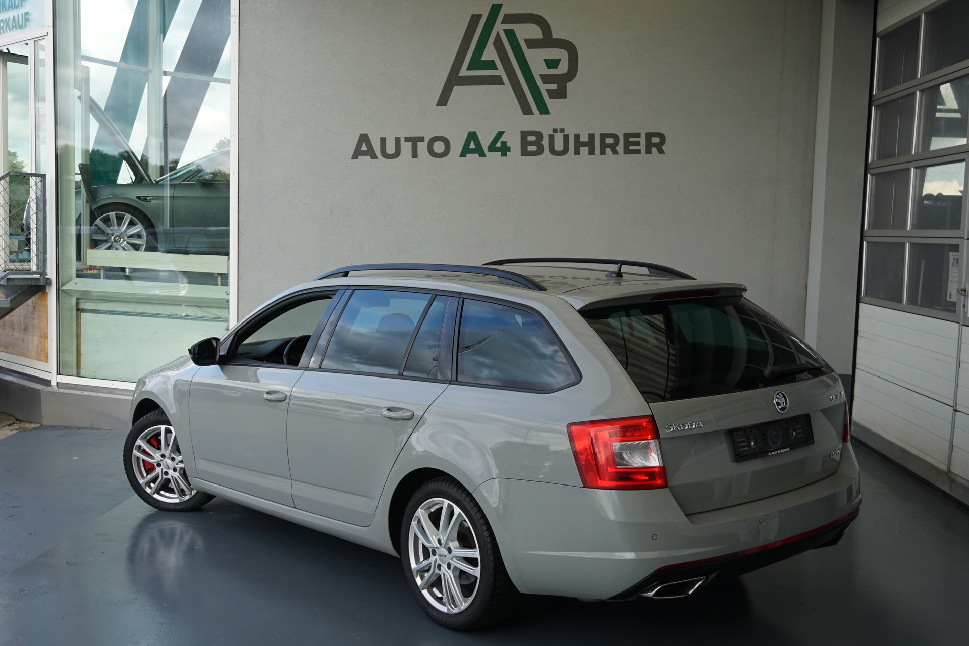SKODA Octavia 2.0 TDI RS-image-5