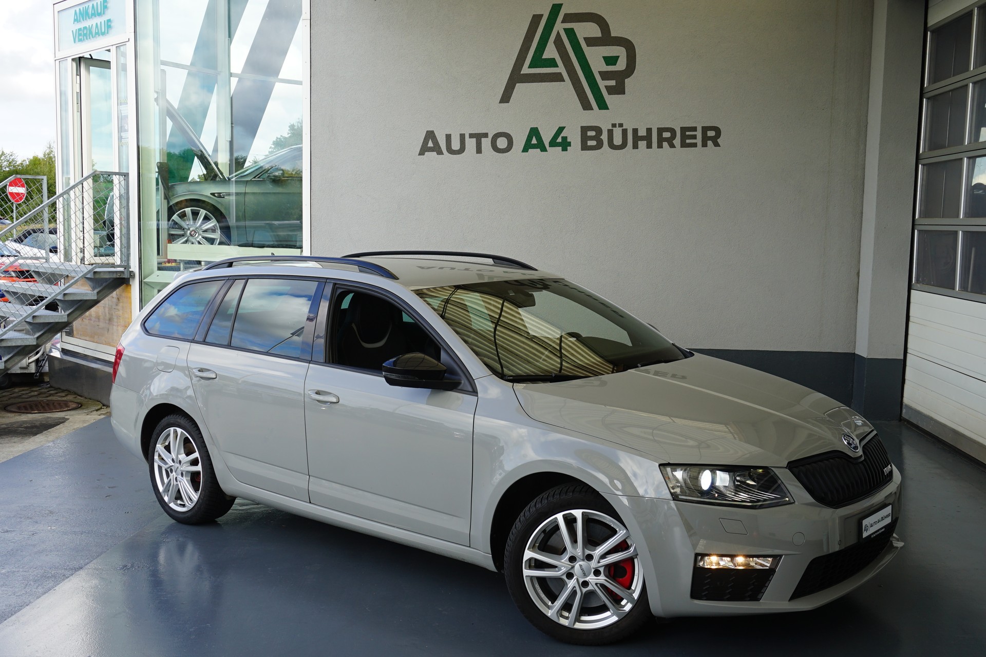 SKODA Octavia 2.0 TDI RS-image-1