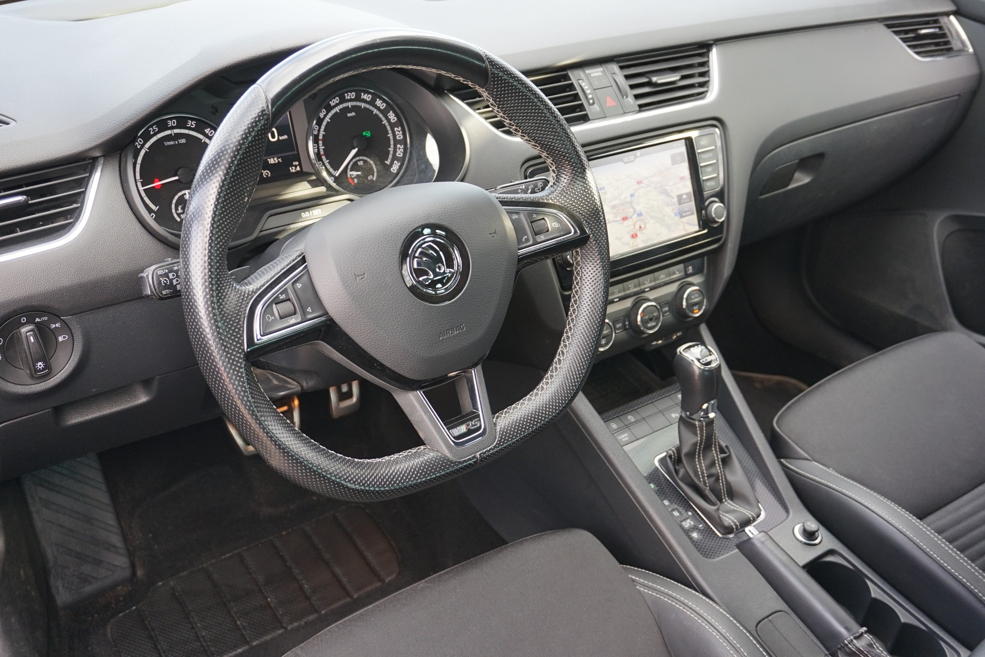 SKODA Octavia 2.0 TDI RS-image-16