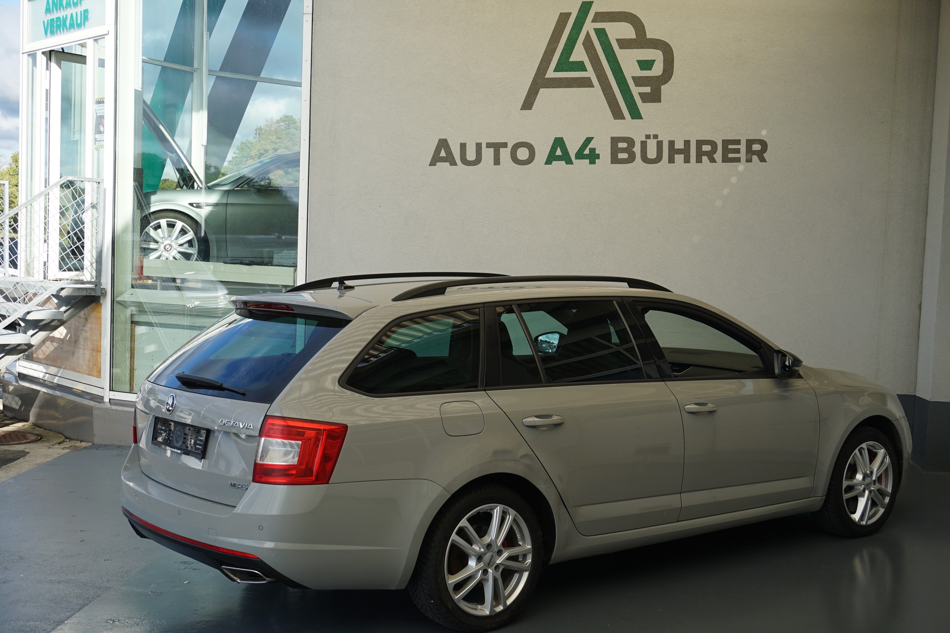 SKODA Octavia 2.0 TDI RS-image-7