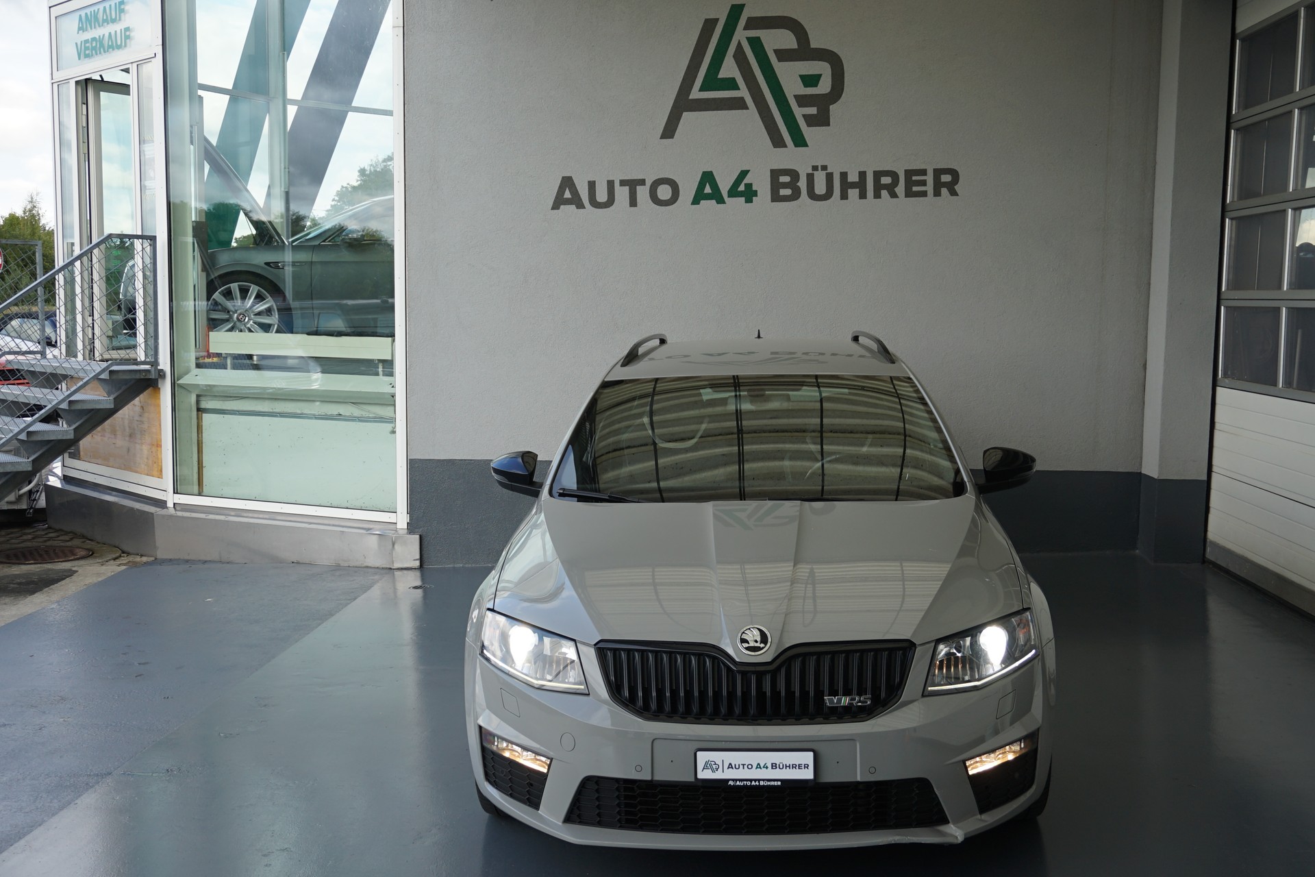 SKODA Octavia 2.0 TDI RS-image-8