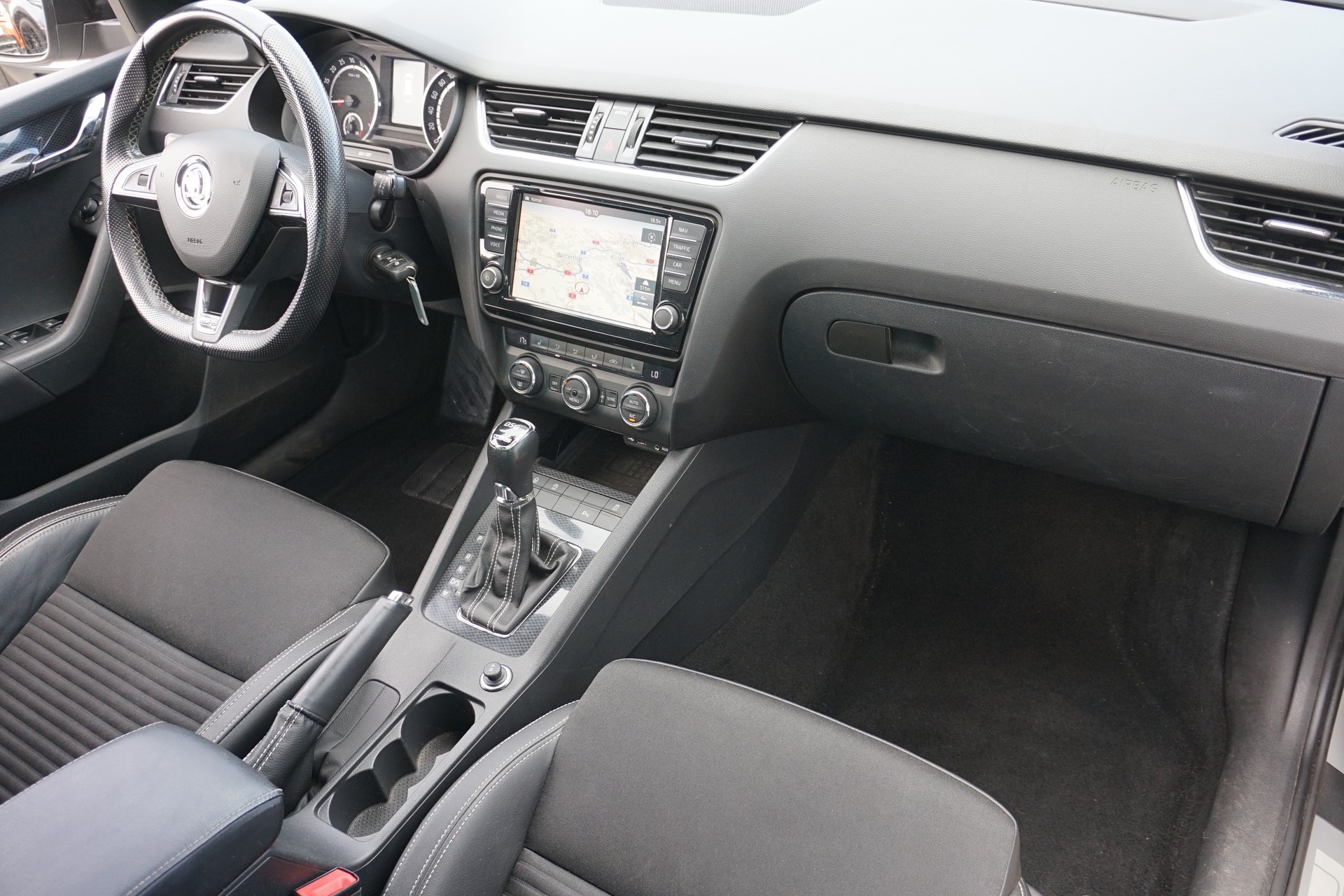 SKODA Octavia 2.0 TDI RS-image-15
