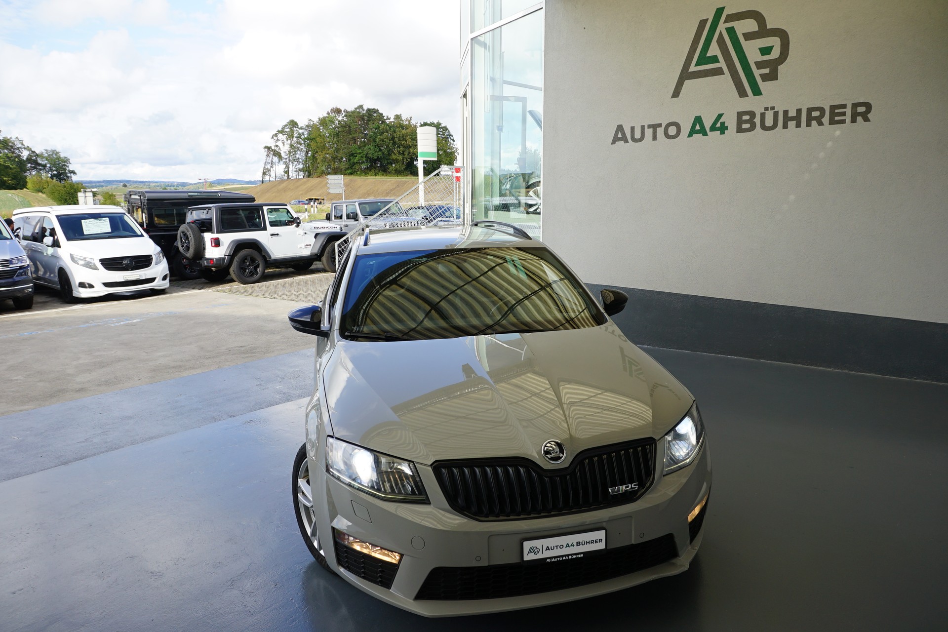 SKODA Octavia 2.0 TDI RS-image-2