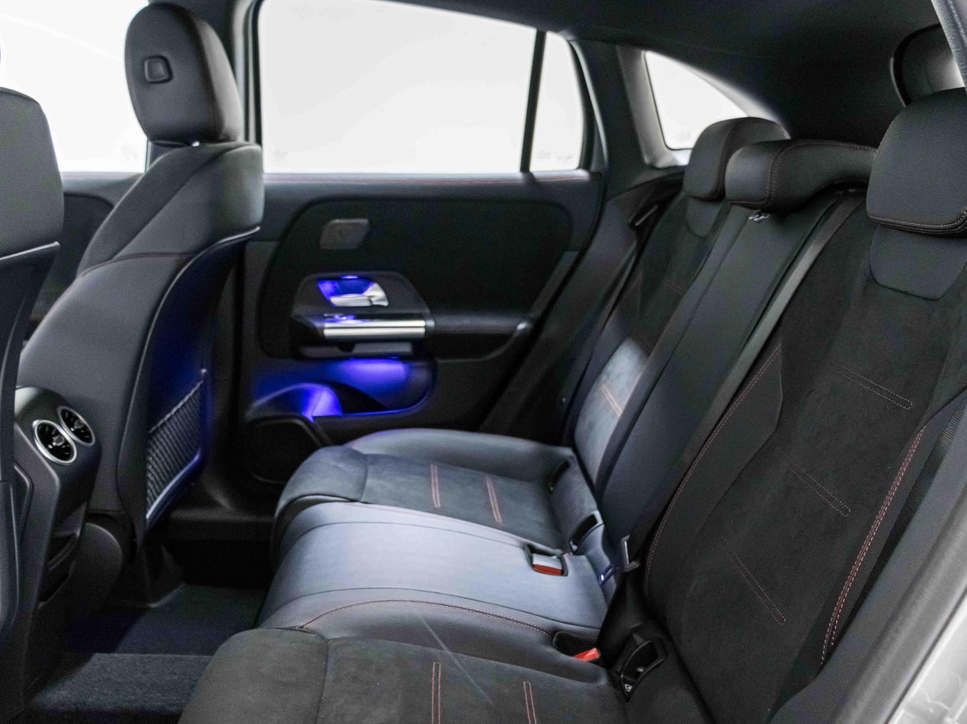 MERCEDES-BENZ GLA 220 d 4MATIC Swiss Star-image-7