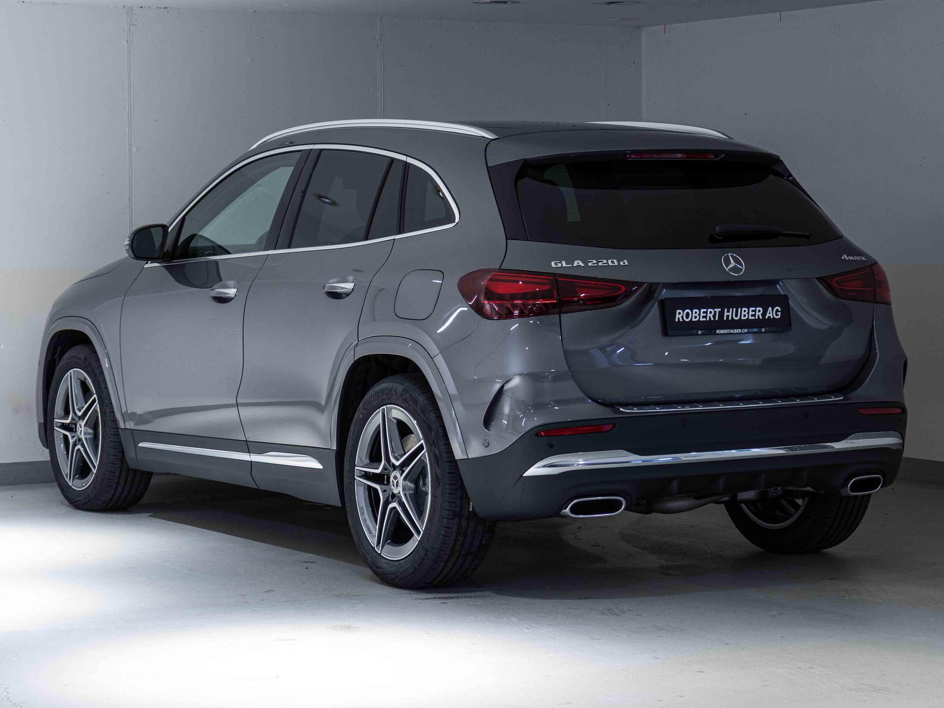 MERCEDES-BENZ GLA 220 d 4MATIC Swiss Star-image-3