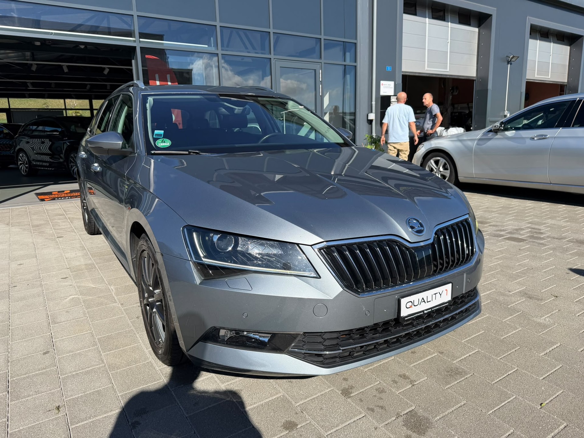 SKODA Superb Combi 2.0 TDi Style-showroom-element-3