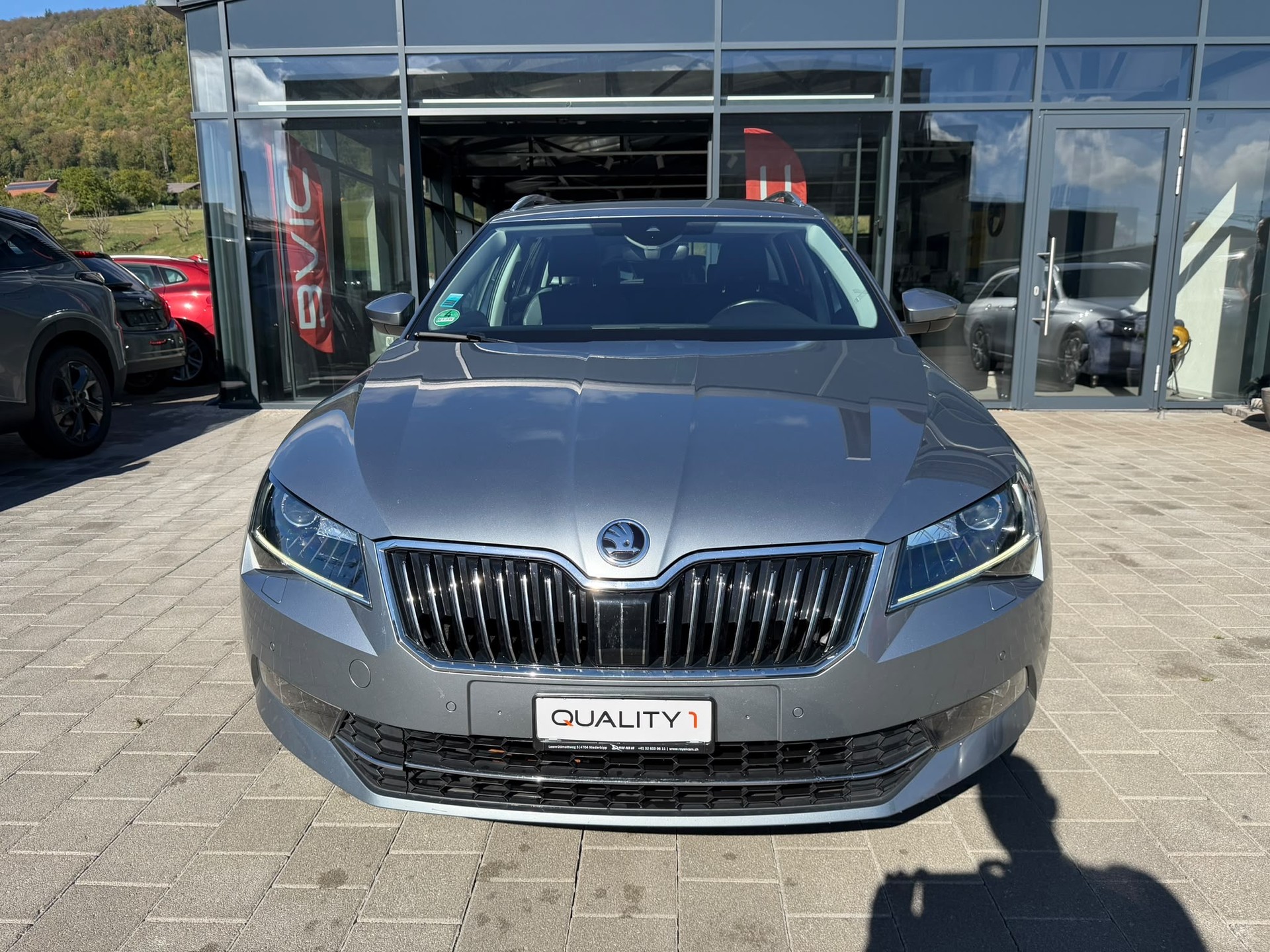 SKODA Superb Combi 2.0 TDi Style-showroom-element-2