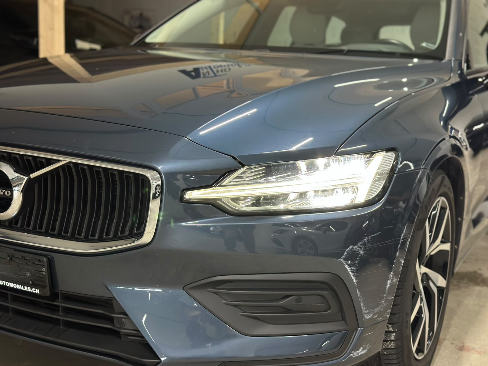 VOLVO V60 T6 AWD Momentum Geartronic-image-7