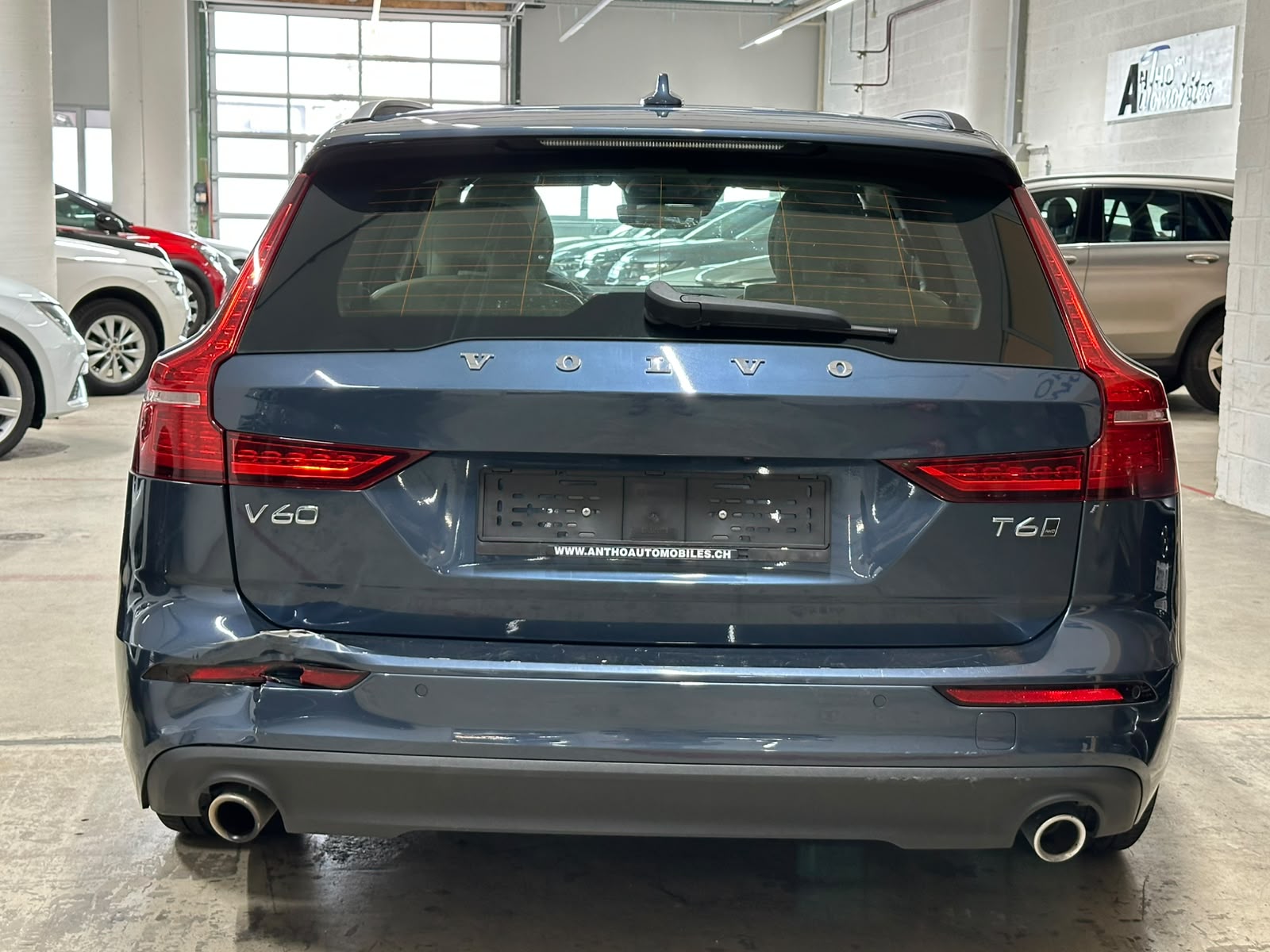 VOLVO V60 T6 AWD Momentum Geartronic-image-5