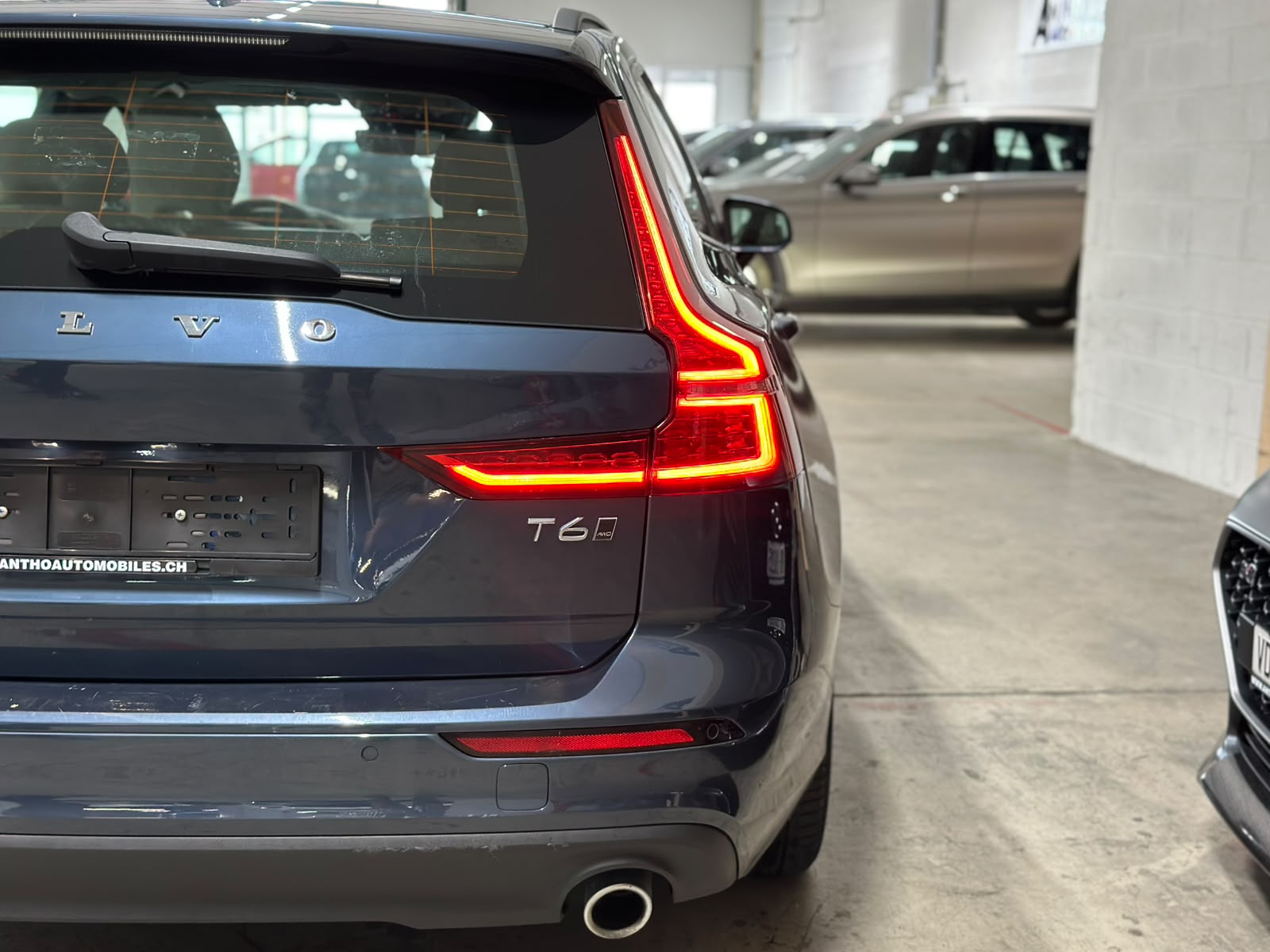 VOLVO V60 T6 AWD Momentum Geartronic-image-6