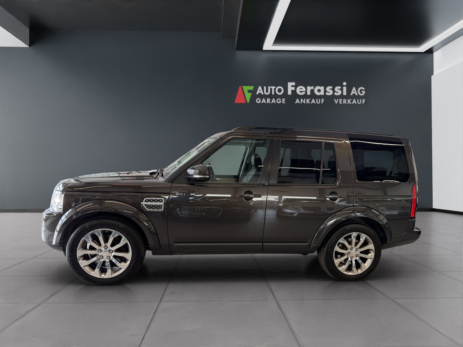 LAND ROVER Discovery 3.0 SDV6 HSE Luxury Automatic-image-1