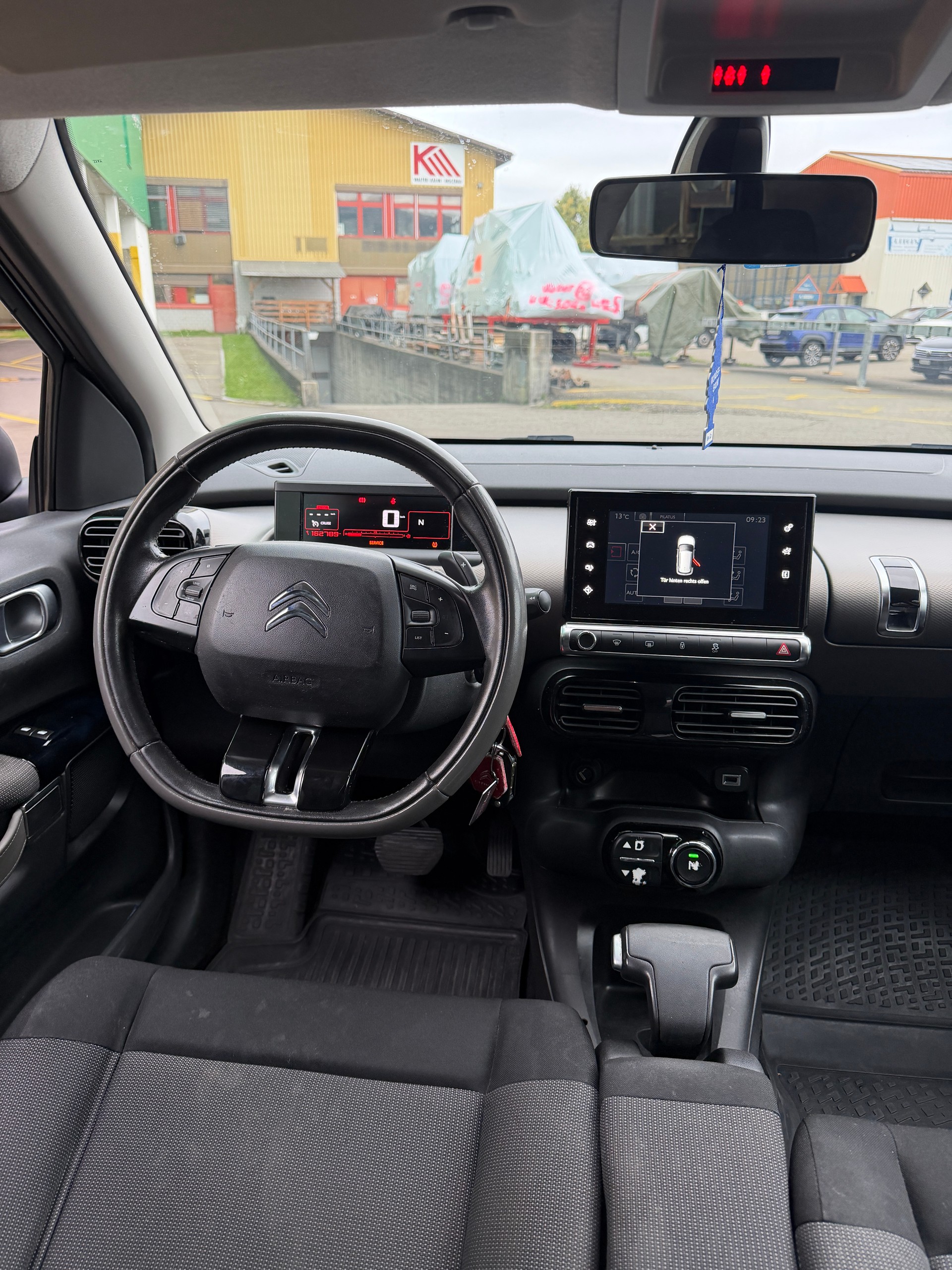 CITROEN C4 Cactus 1.6 e-HDi Feel ETG6-image-9