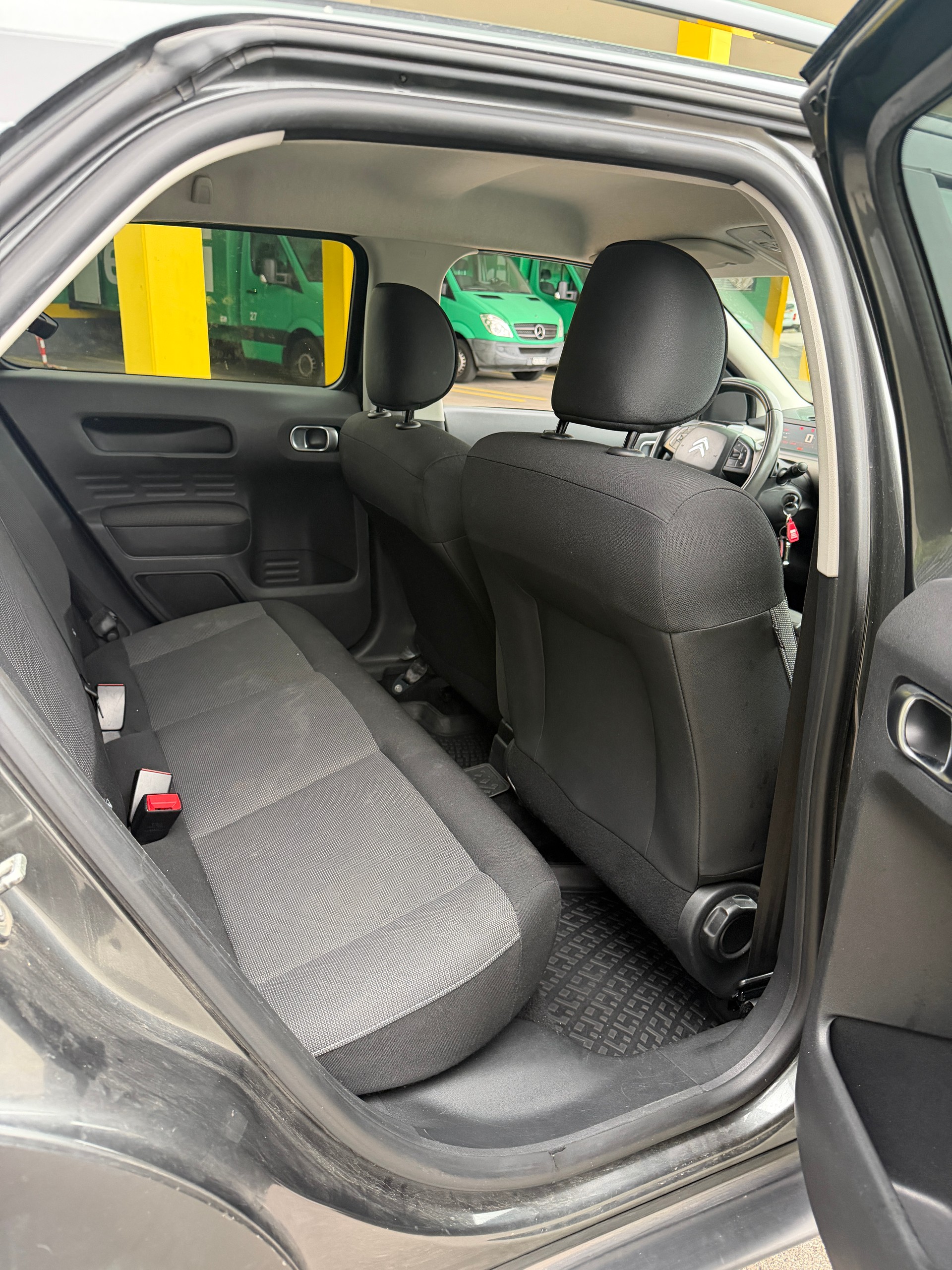 CITROEN C4 Cactus 1.6 e-HDi Feel ETG6-image-15