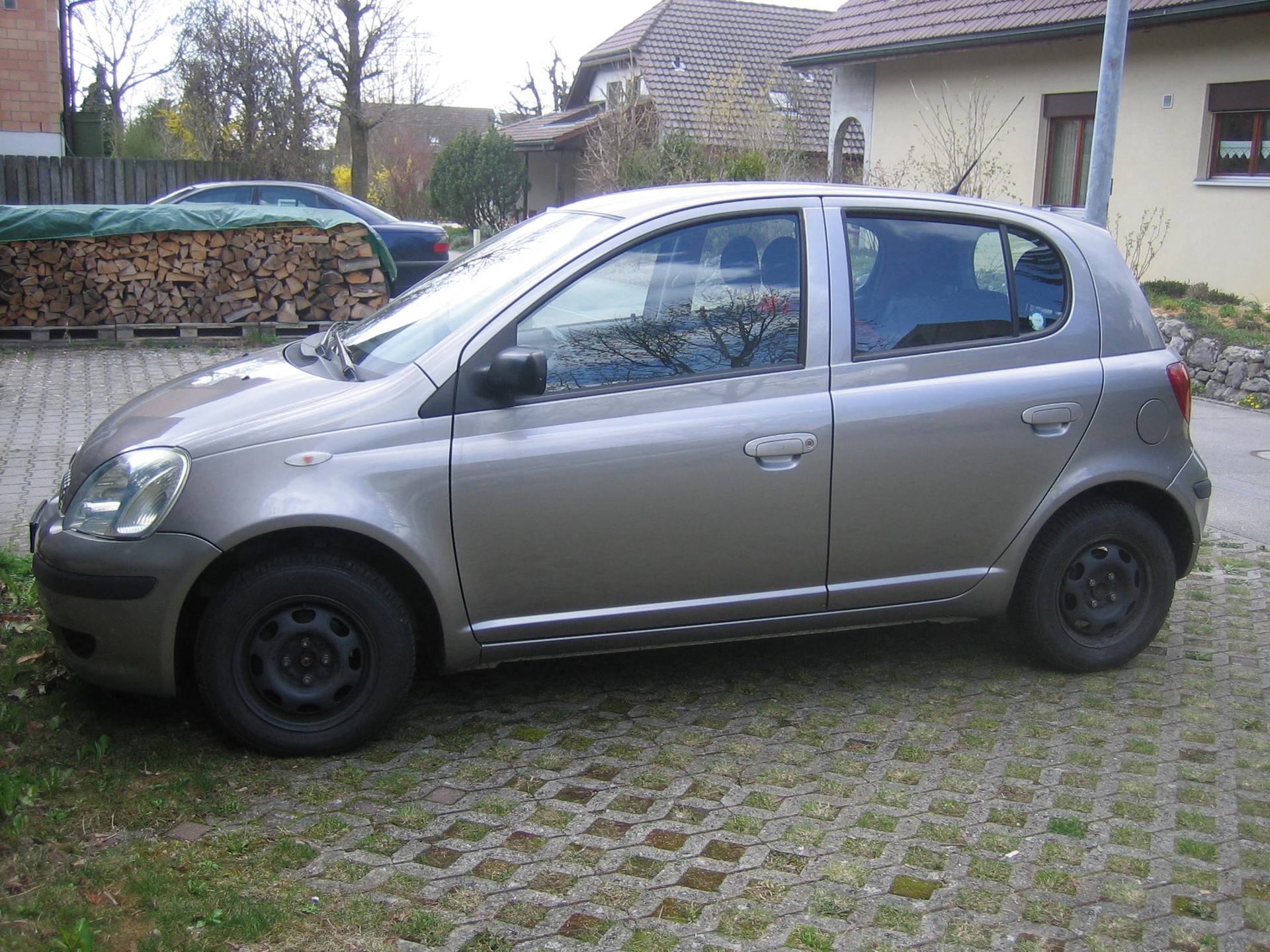 TOYOTA 1.0 16V Linea Luna-image-1