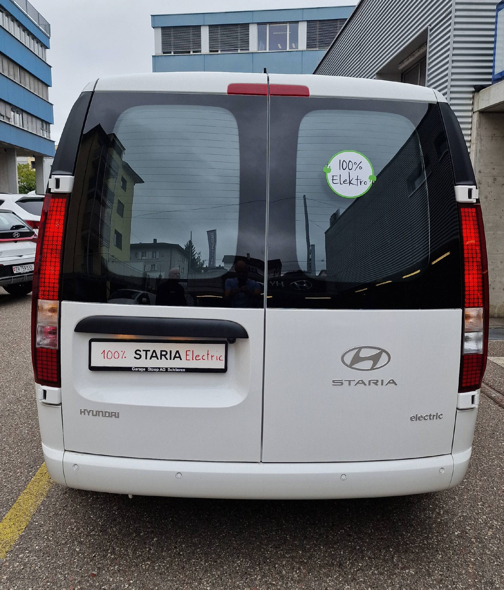 HYUNDAI Staria Cargo 84 kWh Amplia-image-4