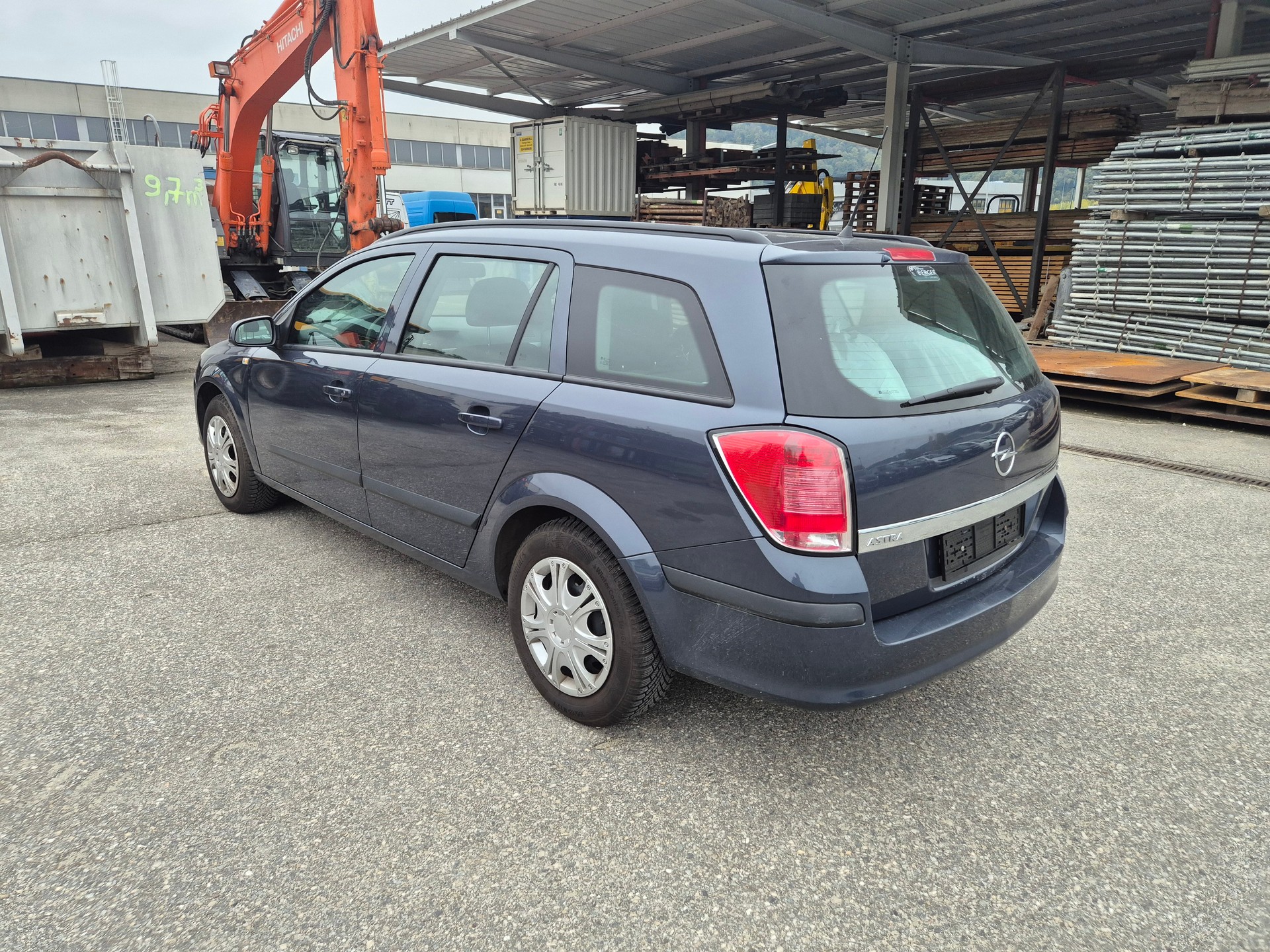 OPEL Astra Caravan 1.8i 16V Silverline-image-8