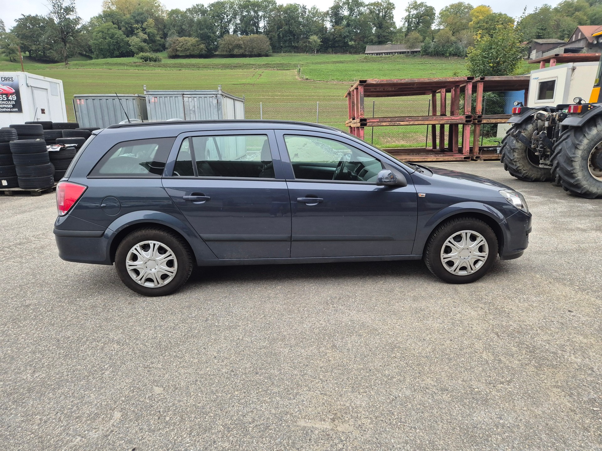 OPEL Astra Caravan 1.8i 16V Silverline-image-9