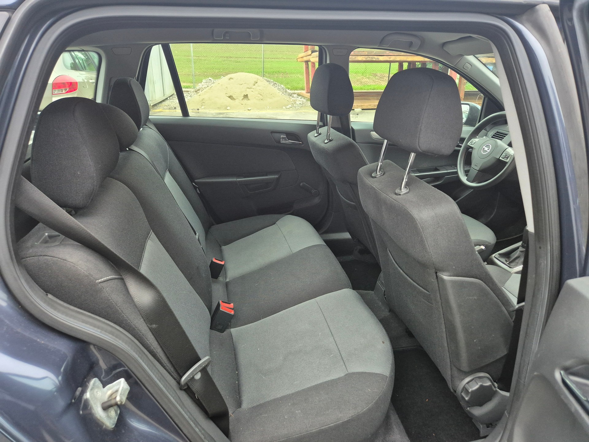 OPEL Astra Caravan 1.8i 16V Silverline-image-10