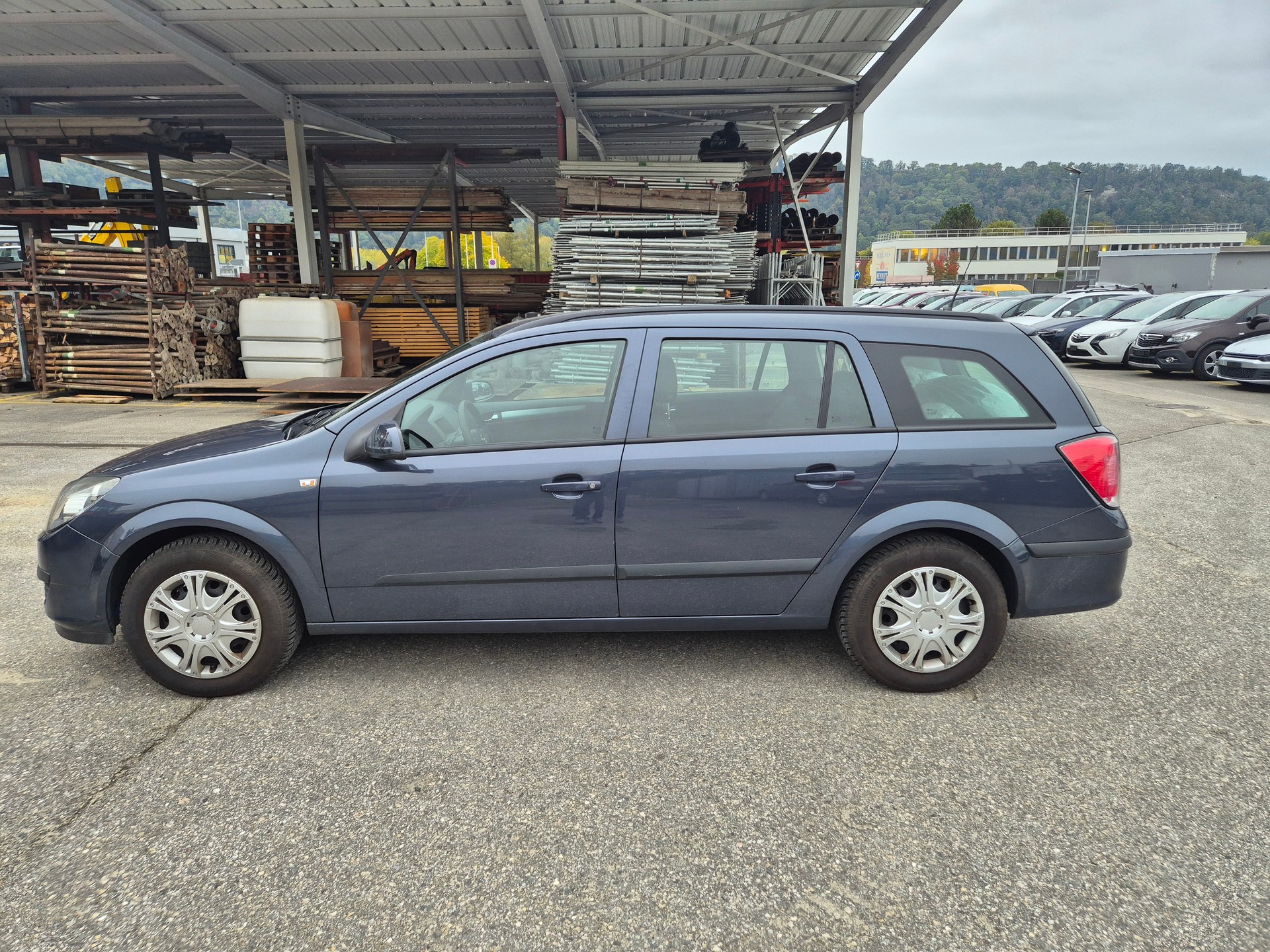 OPEL Astra Caravan 1.8i 16V Silverline-image-7