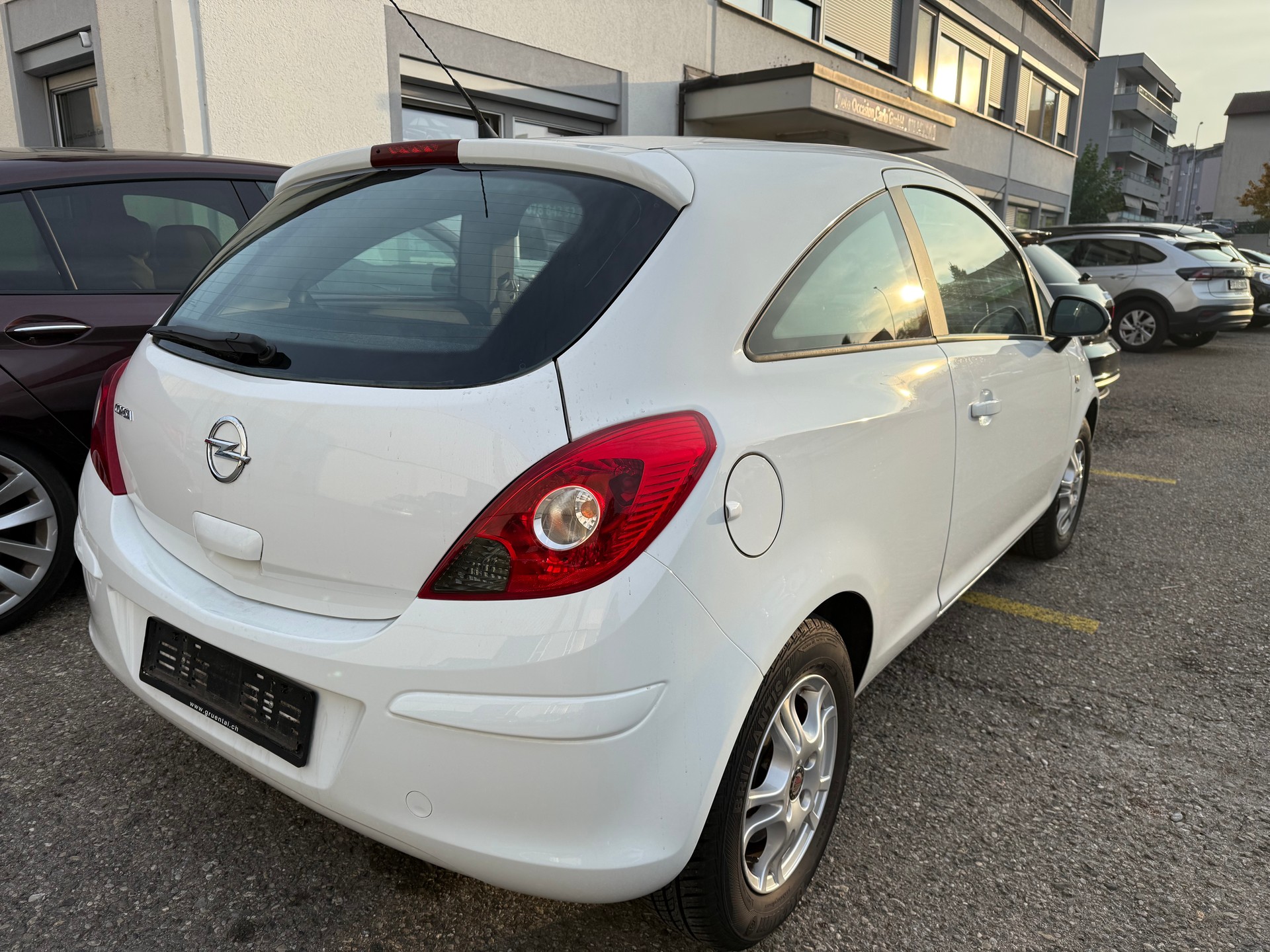 OPEL Corsa 1.4 TP Active Edition-image-12