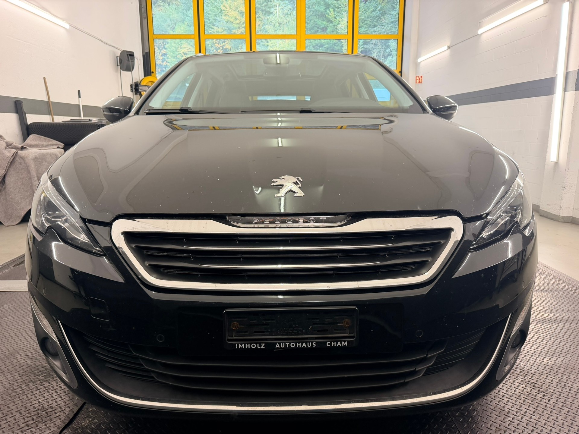 PEUGEOT 308 SW 2.0 BlueHDI Allure Automatic-image-1