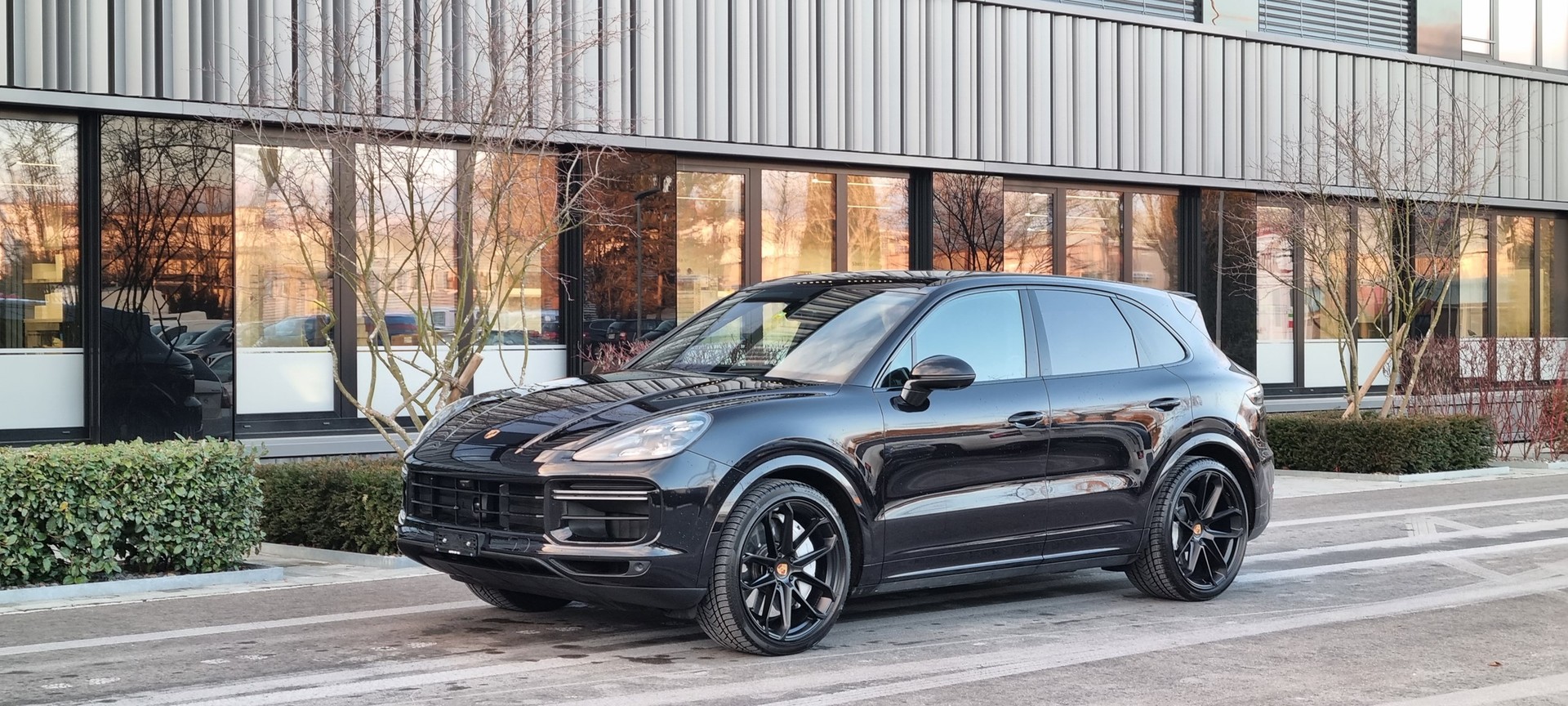PORSCHE Cayenne Turbo-image-0