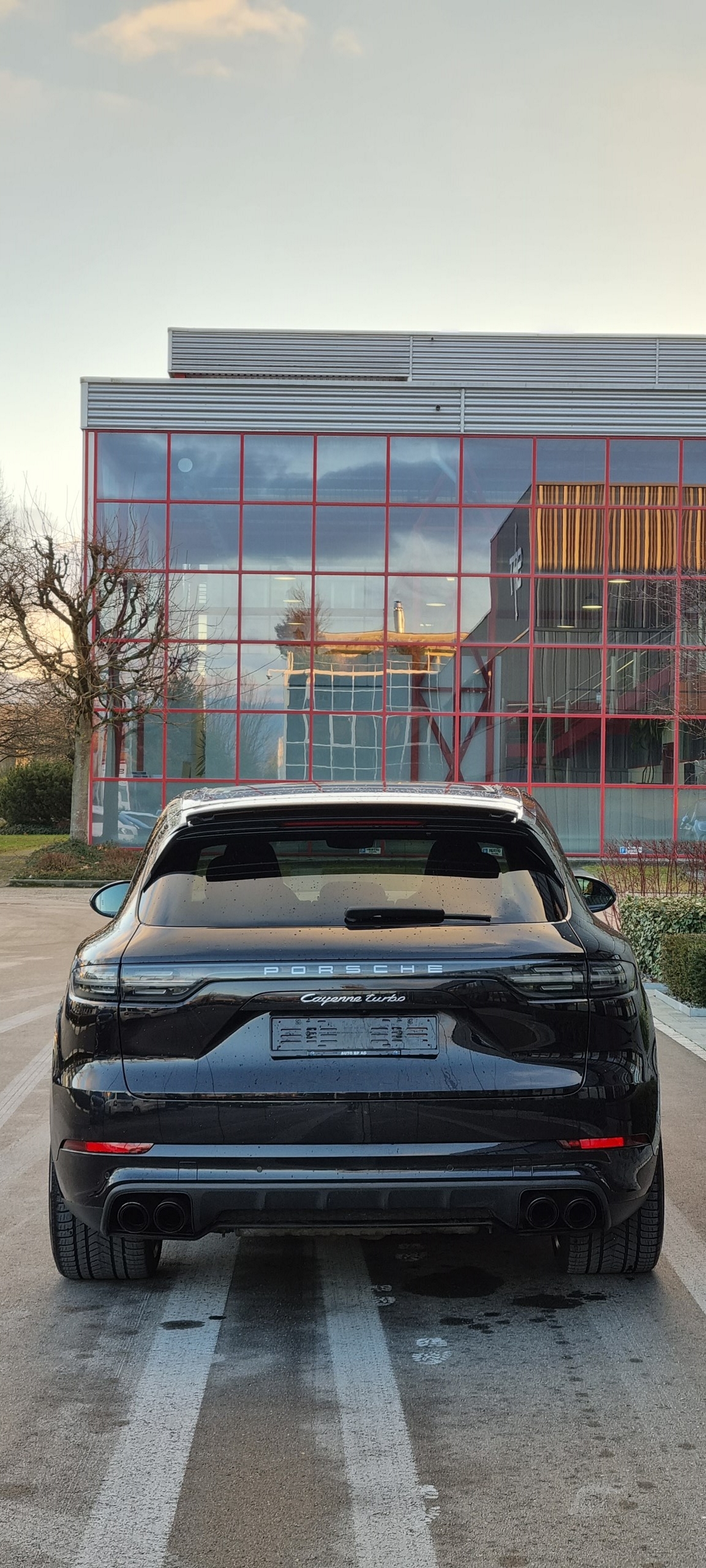 PORSCHE Cayenne Turbo-image-3