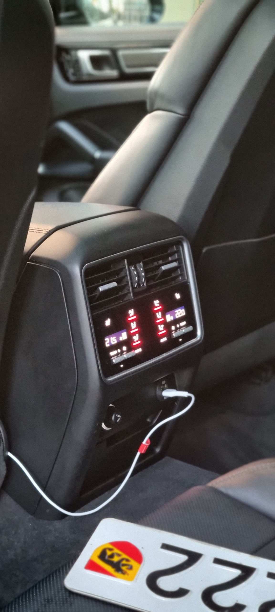 PORSCHE Cayenne Turbo-image-10