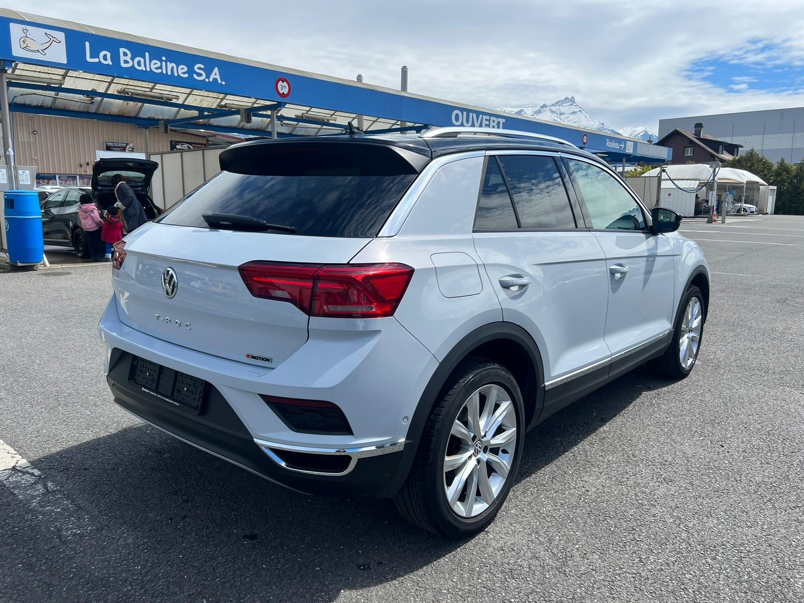 VW T-Roc 2.0 TSI Sport DSG 4Motion-image-3