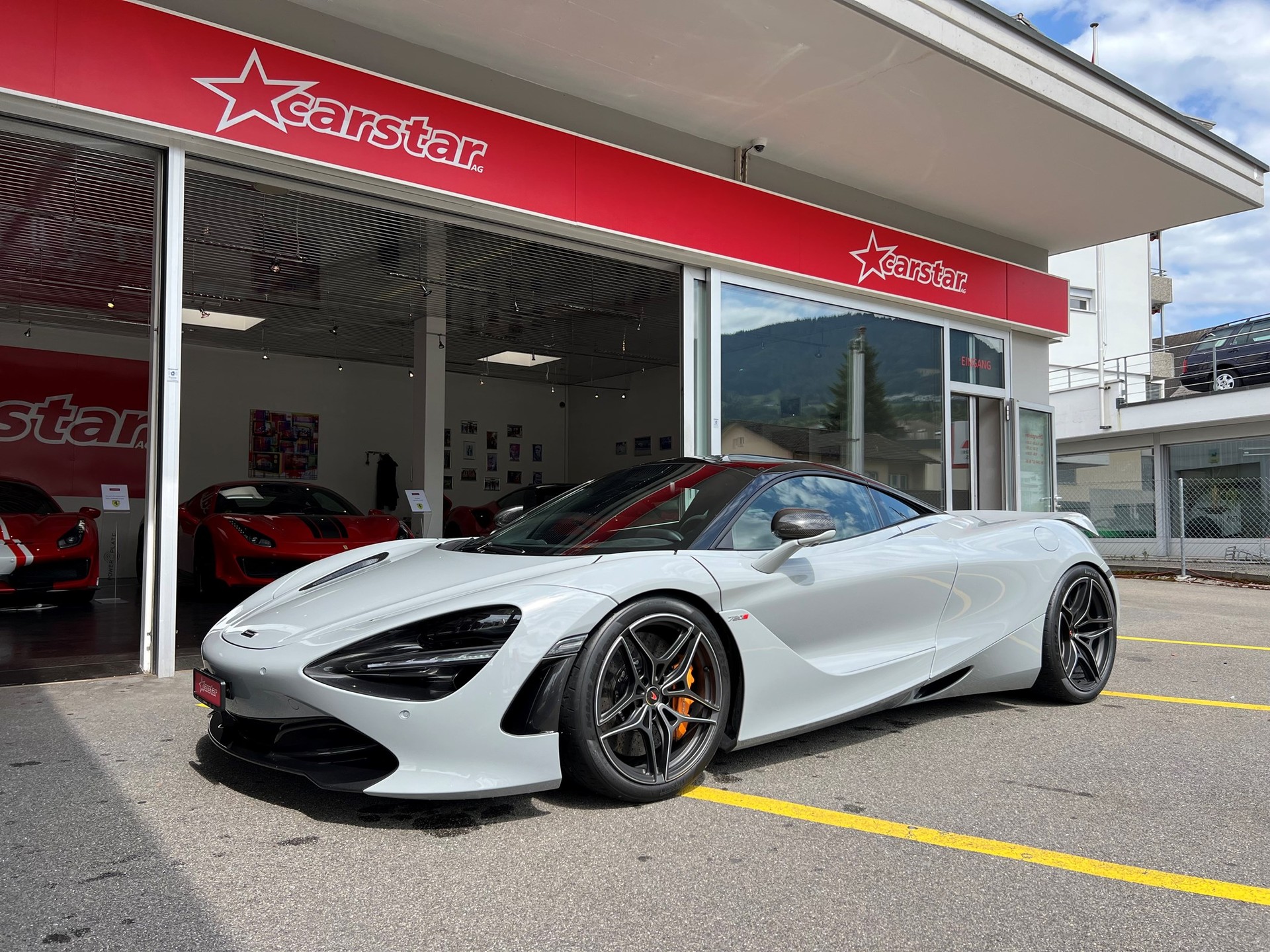 McLAREN 720S Coupé Performance 4.0 V8 SSG-showroom-element-1