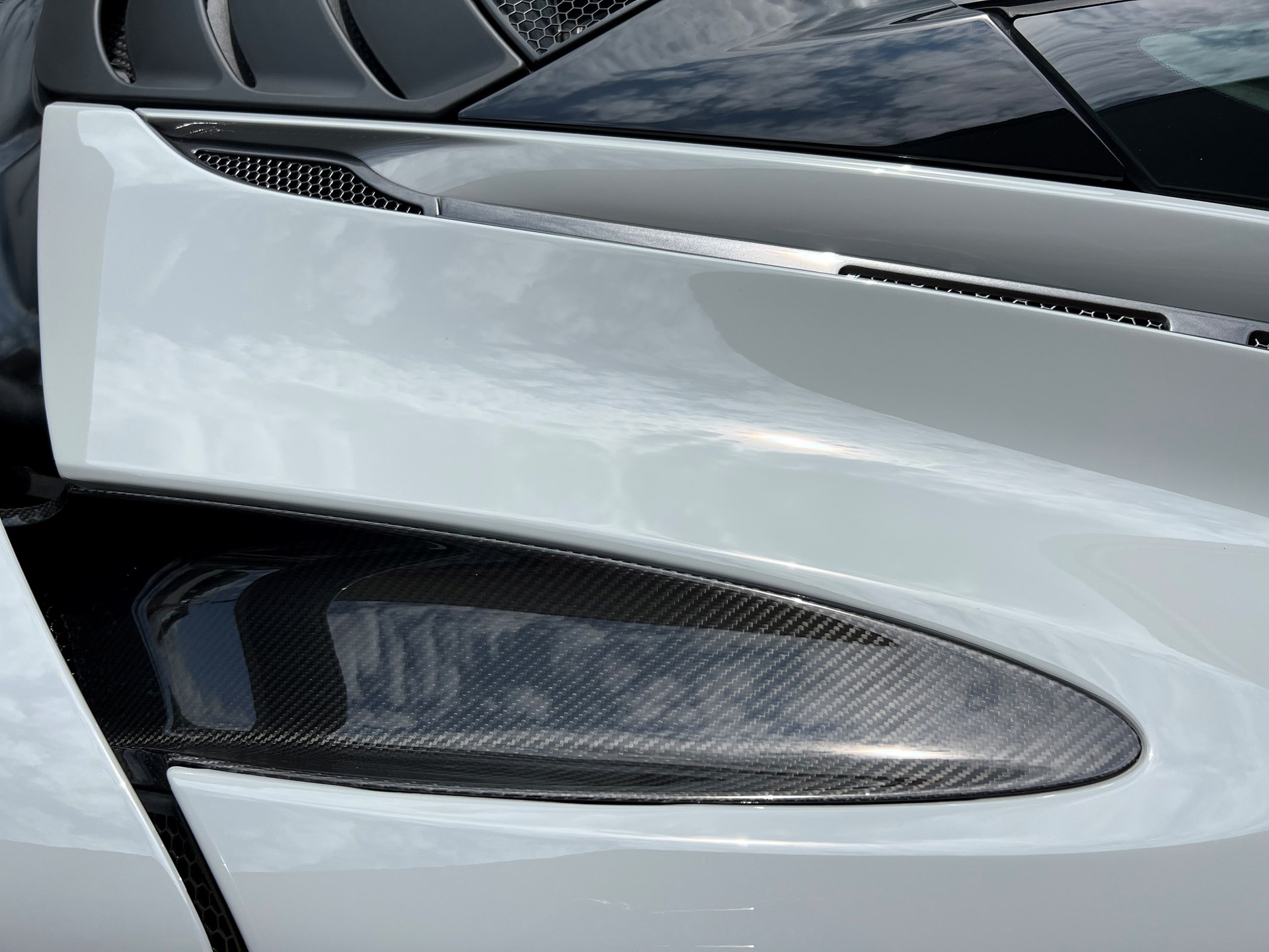 McLAREN 720S Coupé Performance 4.0 V8 SSG-image-17