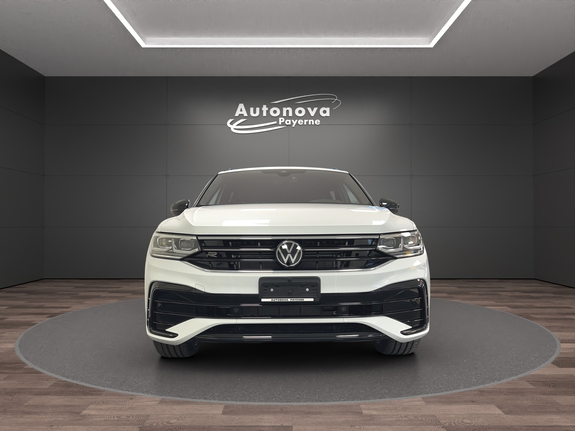 VW Tiguan Allspace 2.0TSI R-Line 4Motion DSG-image-1
