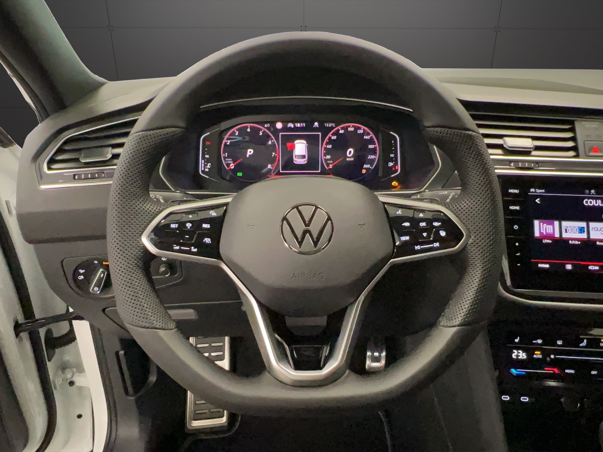 VW Tiguan Allspace 2.0TSI R-Line 4Motion DSG-image-5