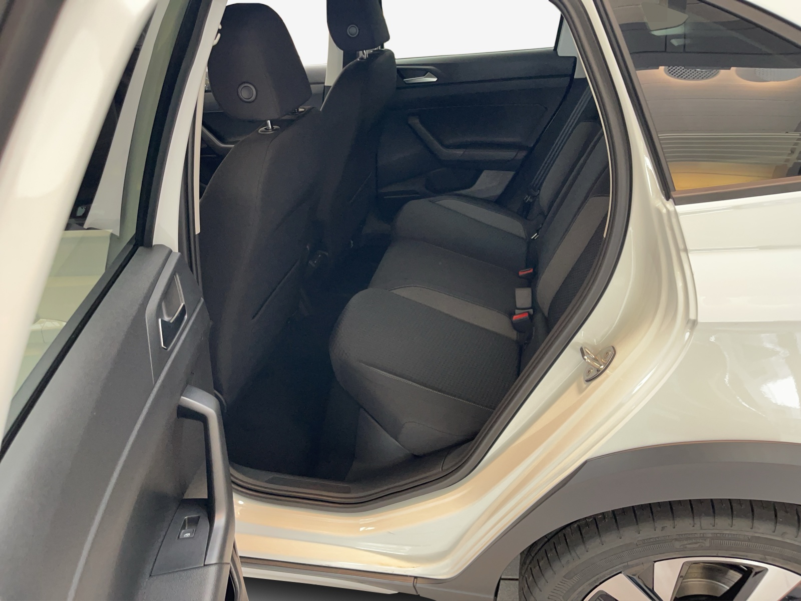 VW Taigo 1.0 TSI Life United DSG-image-11
