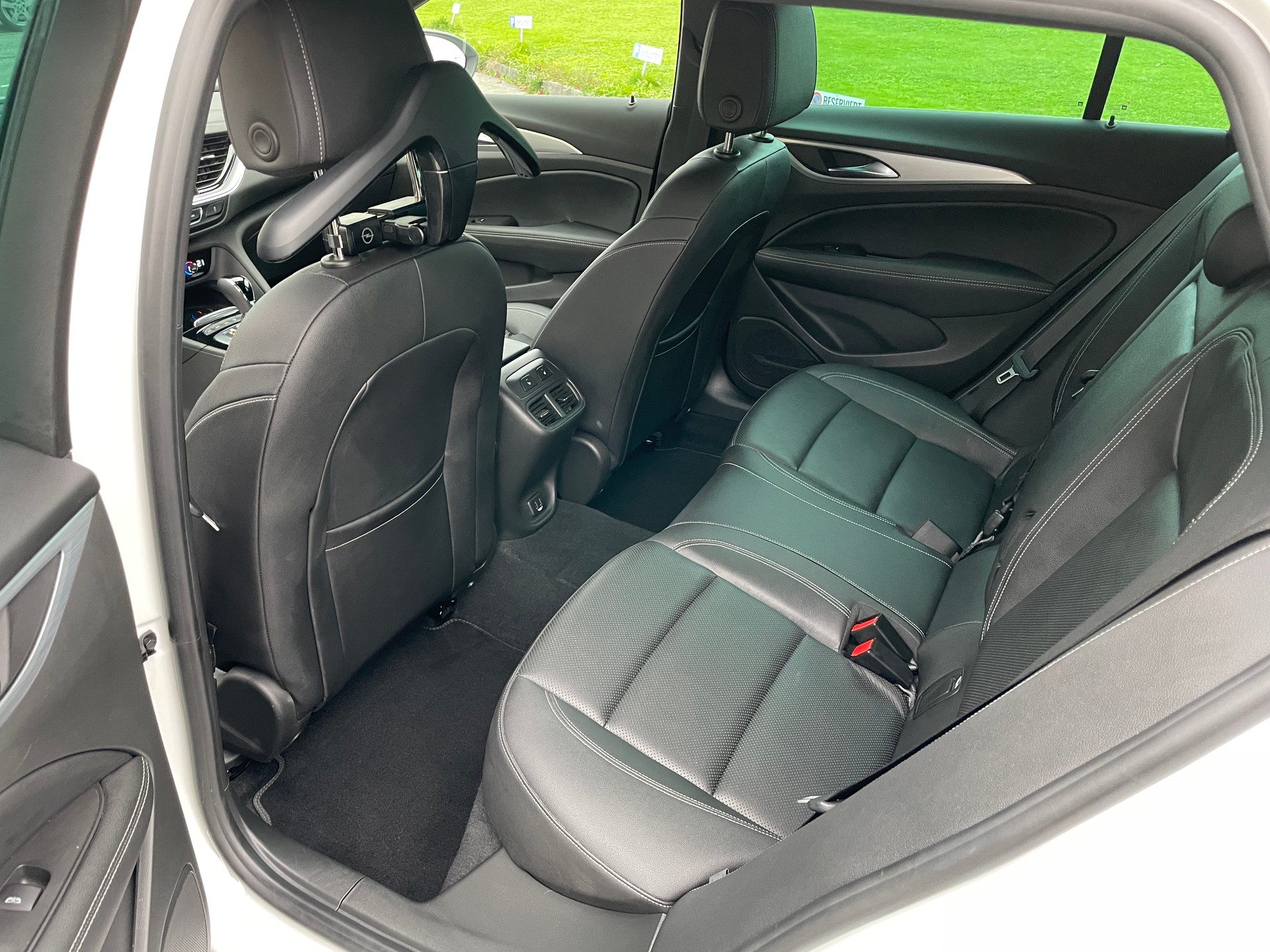 OPEL Insignia 2.0 T Sports Tourer GSi Automatic-image-11