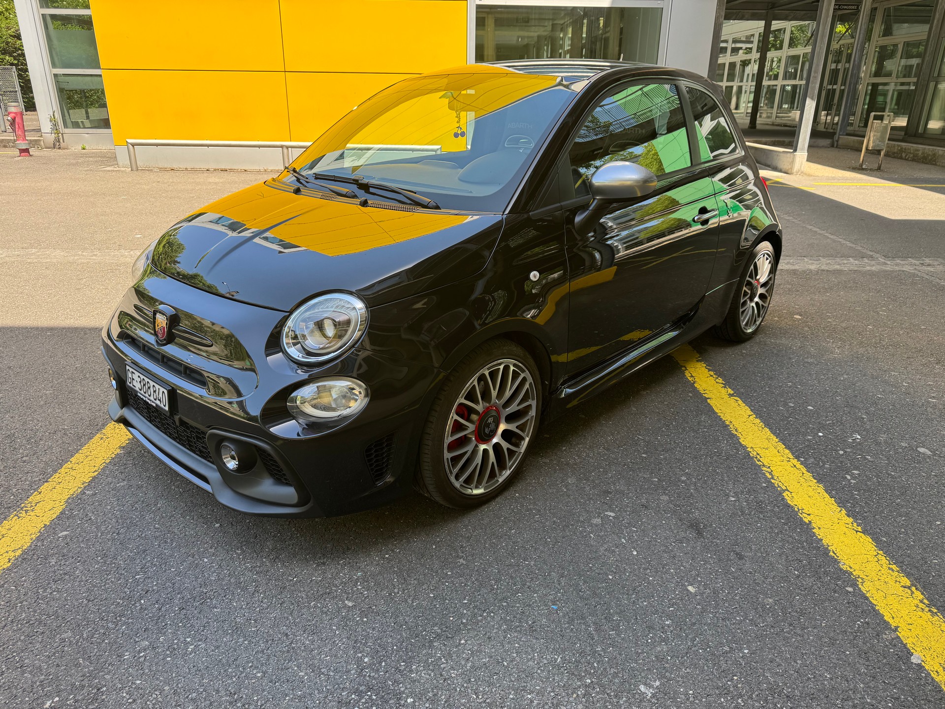 FIAT 595 1.4 16V Turbo Abarth Turismo-image-2