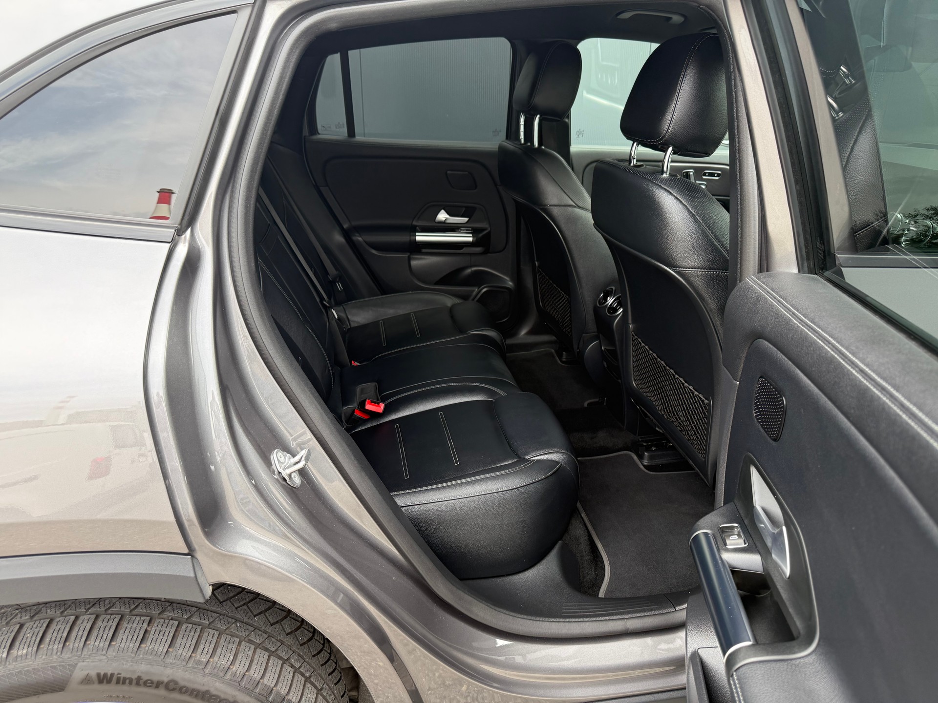 MERCEDES-BENZ EQA 350 AMG Line 4Matic-image-14