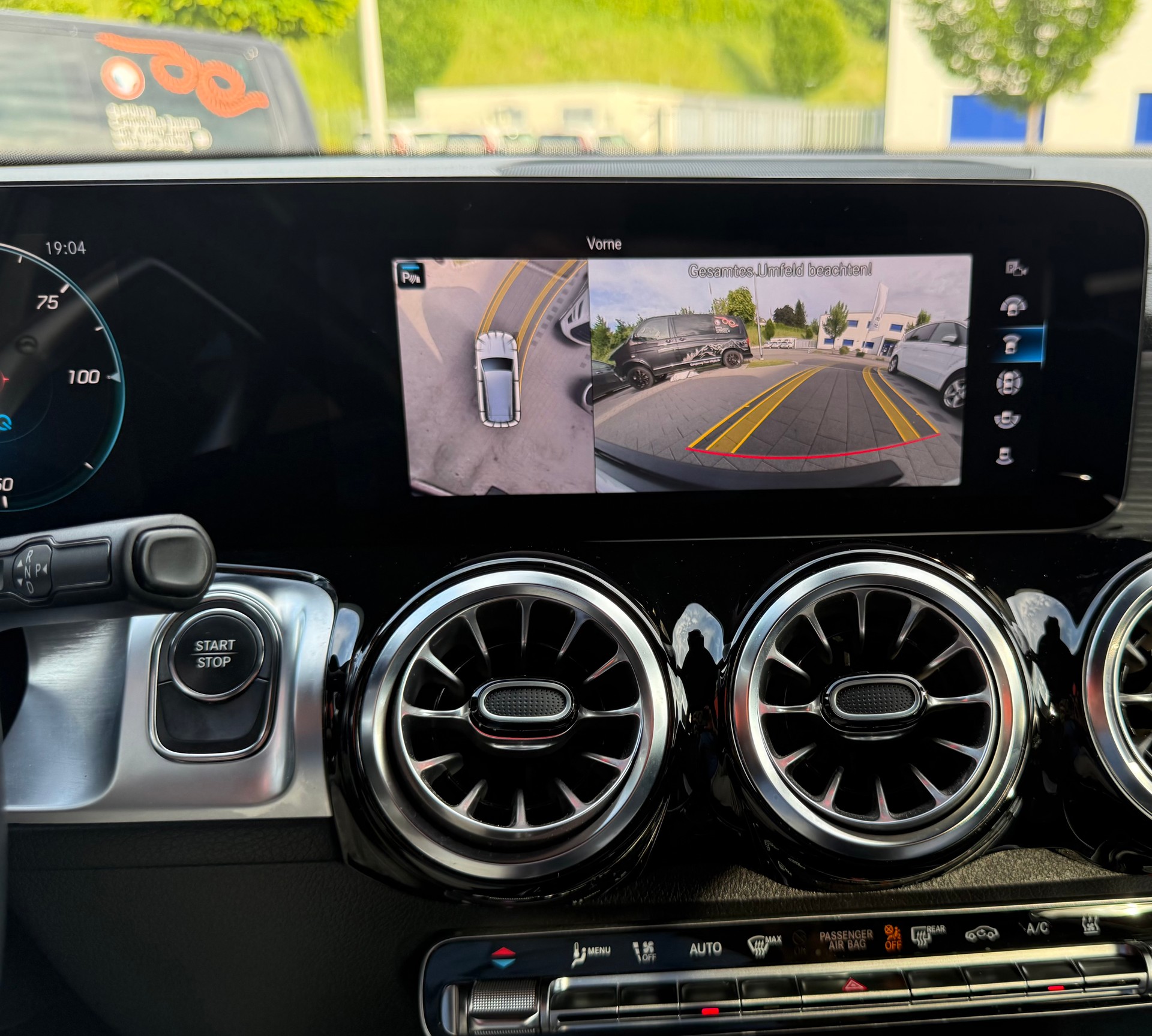 MERCEDES-BENZ EQA 350 AMG Line 4Matic-image-7