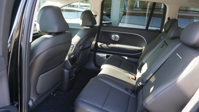 HYUNDAI Ioniq 9 110kWh Vertex 4WD-image-8