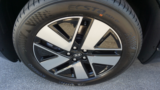 HYUNDAI Ioniq 9 110kWh Vertex 4WD-image-6