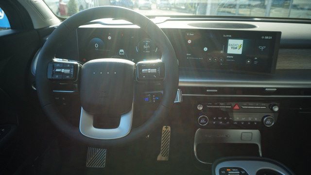HYUNDAI Ioniq 9 110kWh Vertex 4WD-image-12