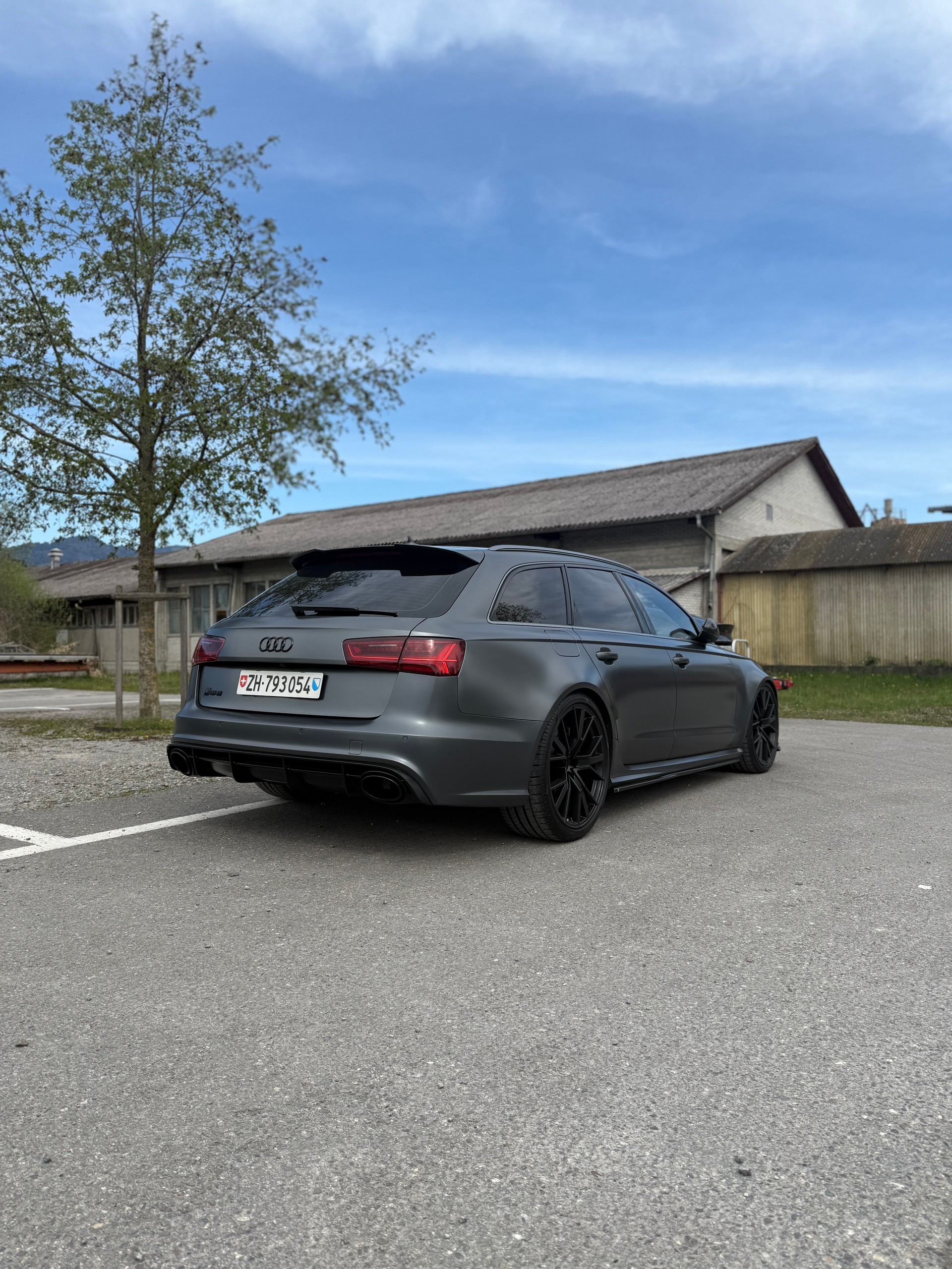 AUDI RS6 Avant 4.0 TFSI V8 performance quattro-image-1