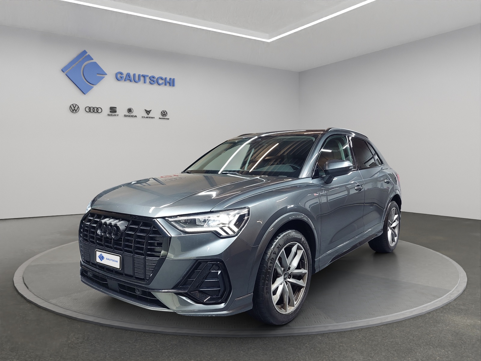 AUDI Q3 35 TDI S line quattro S-tronic-image-0
