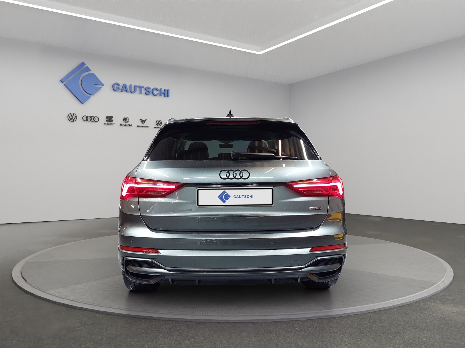 AUDI Q3 35 TDI S line quattro S-tronic-image-3