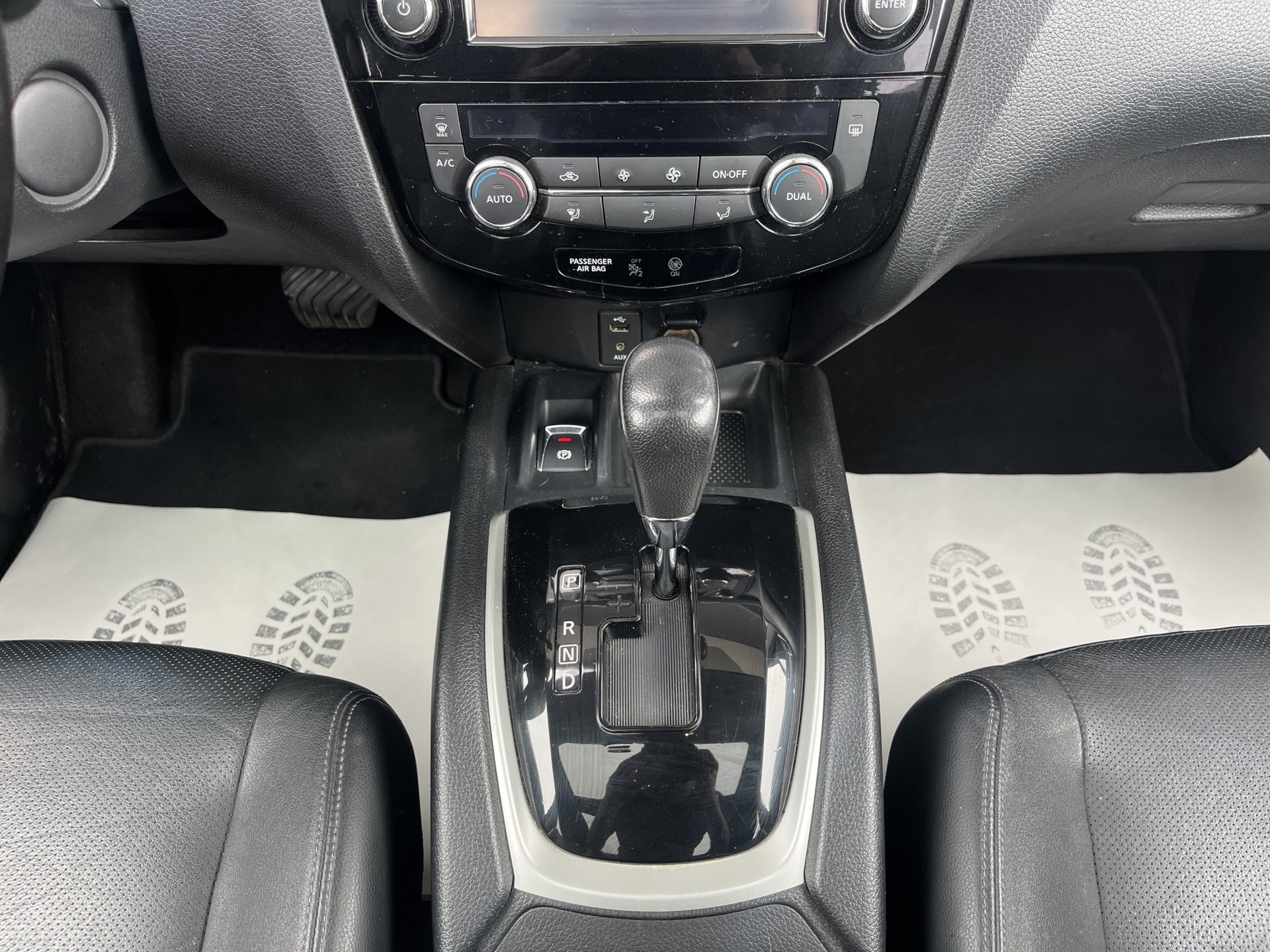 NISSAN X-Trail 1.6 dCi tekna Xtronic CVT-image-13